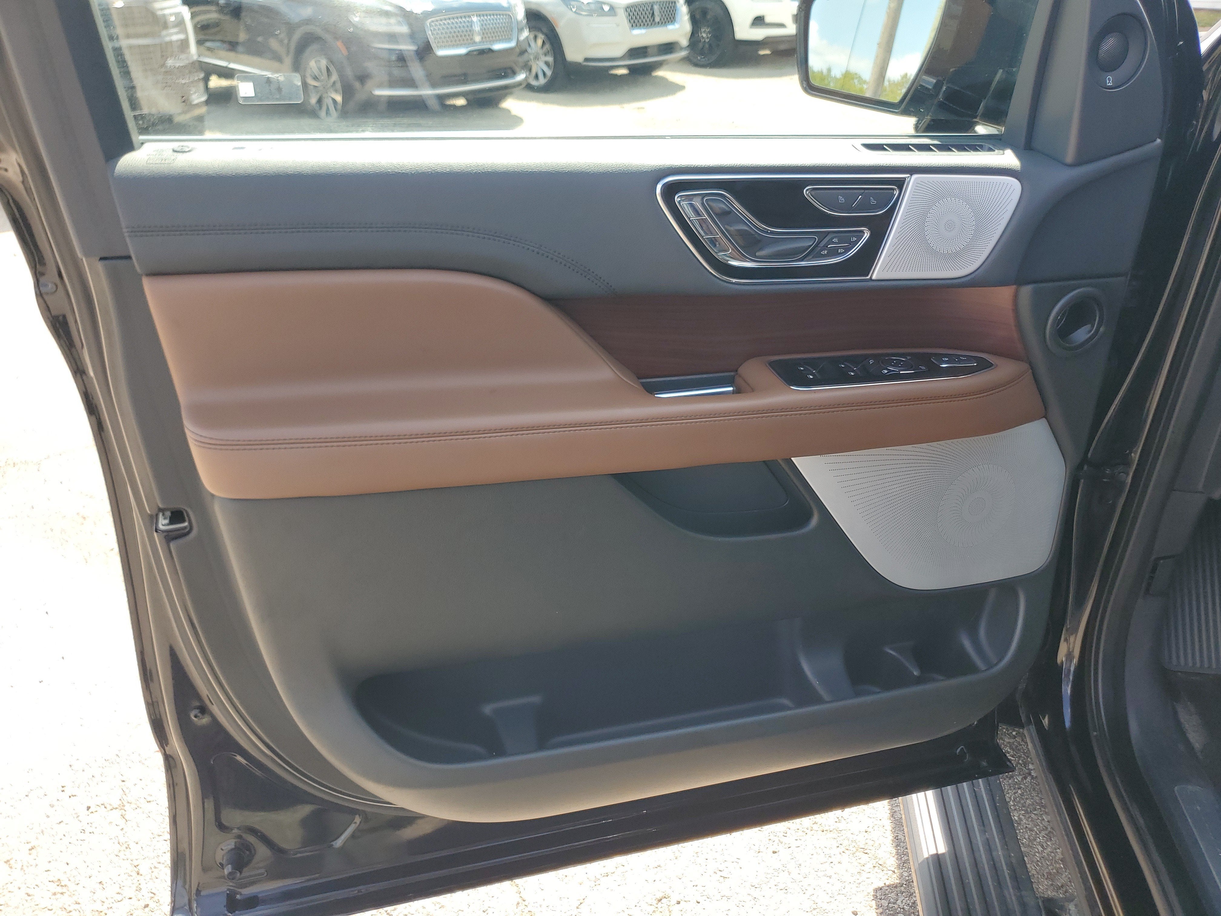 2023 Lincoln Navigator L Reserve