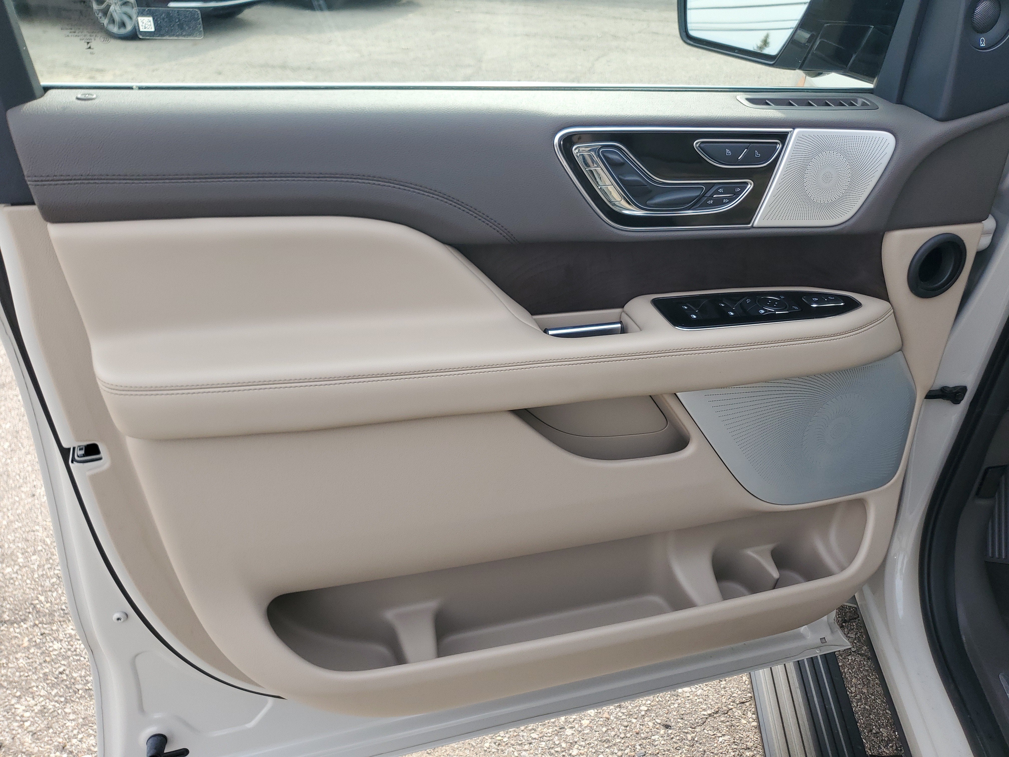 2023 Lincoln Navigator L Reserve