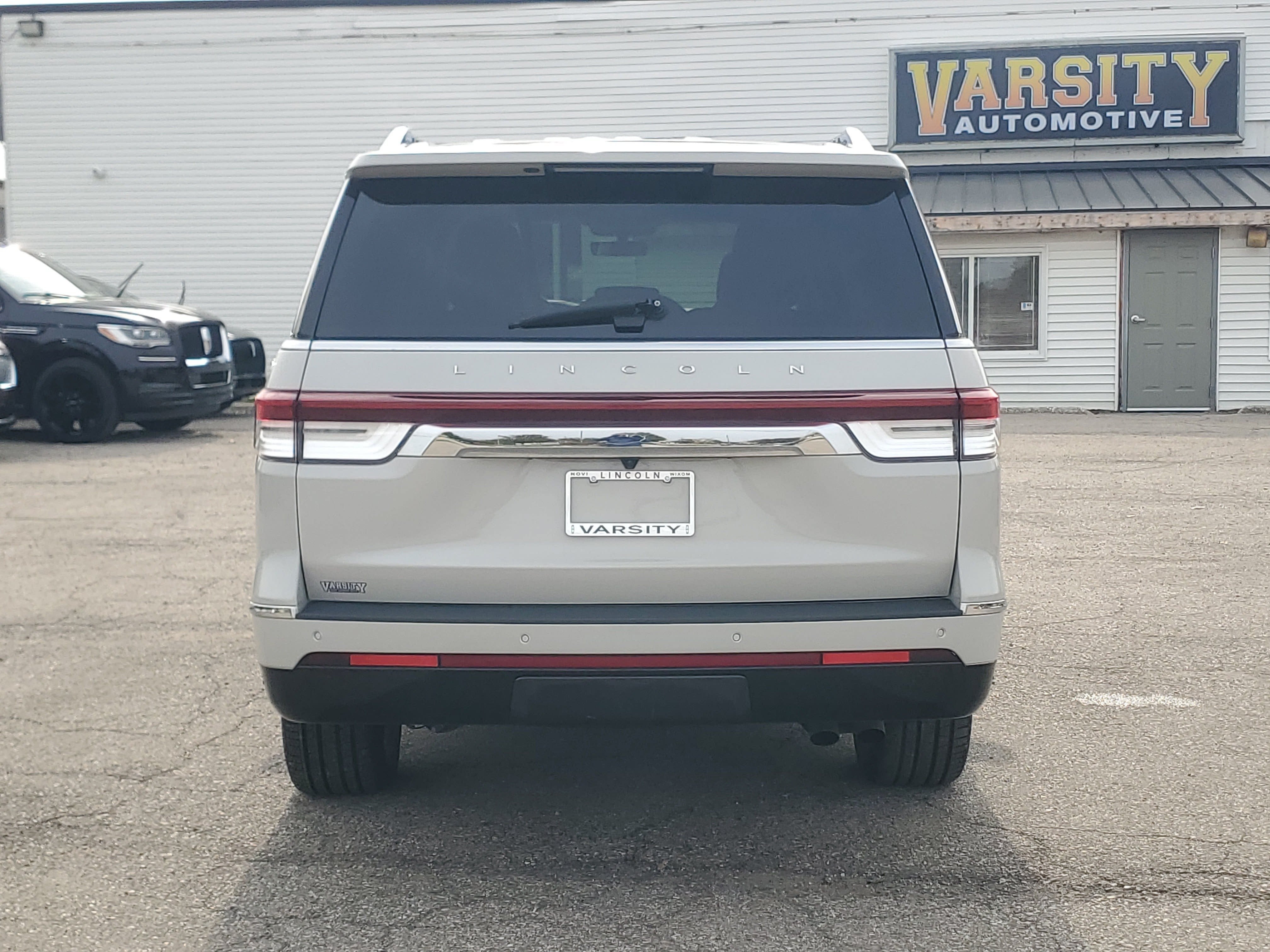 2023 Lincoln Navigator L Reserve