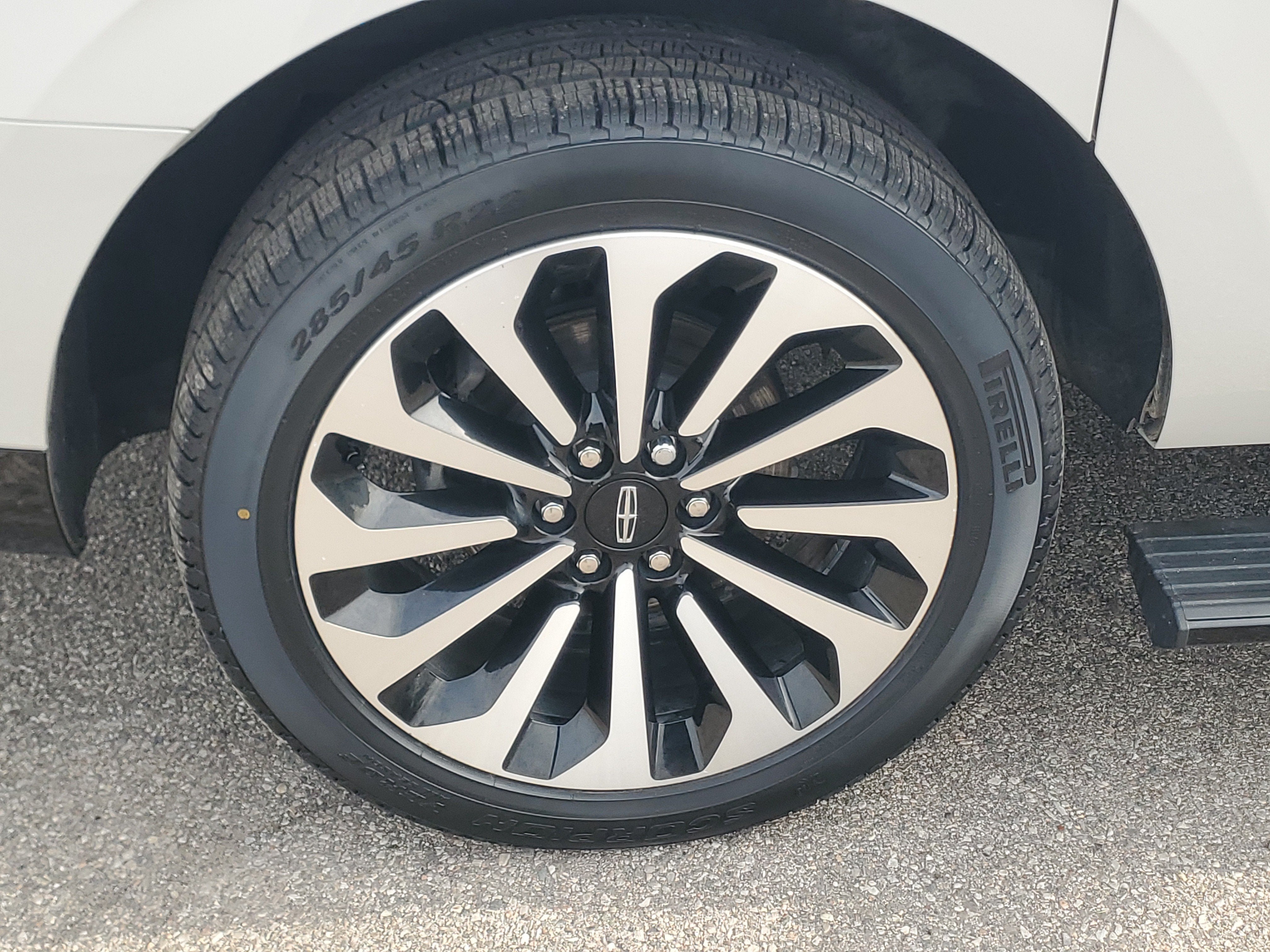 2023 Lincoln Navigator L Reserve