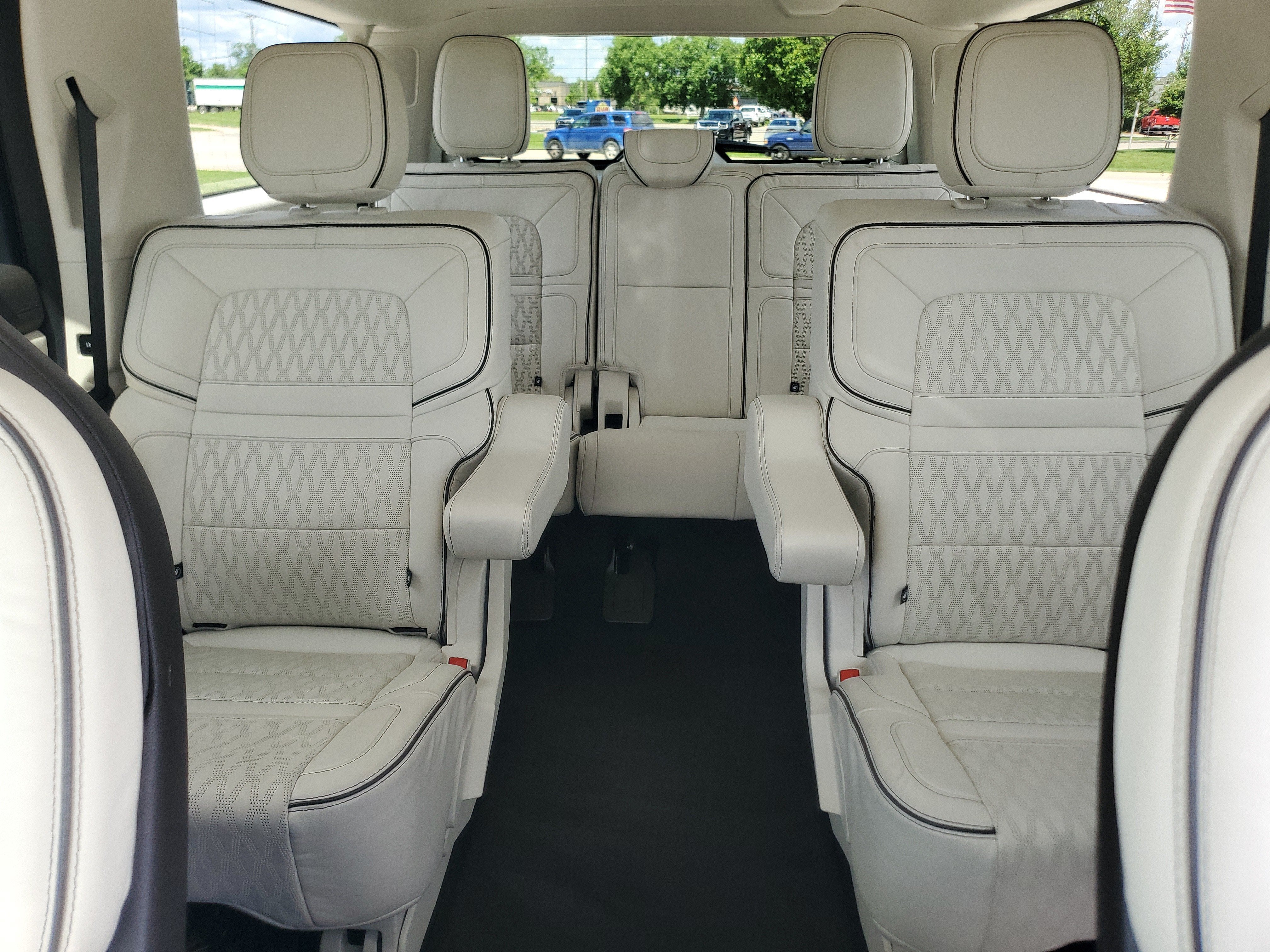 2024 Lincoln Navigator L Black Label