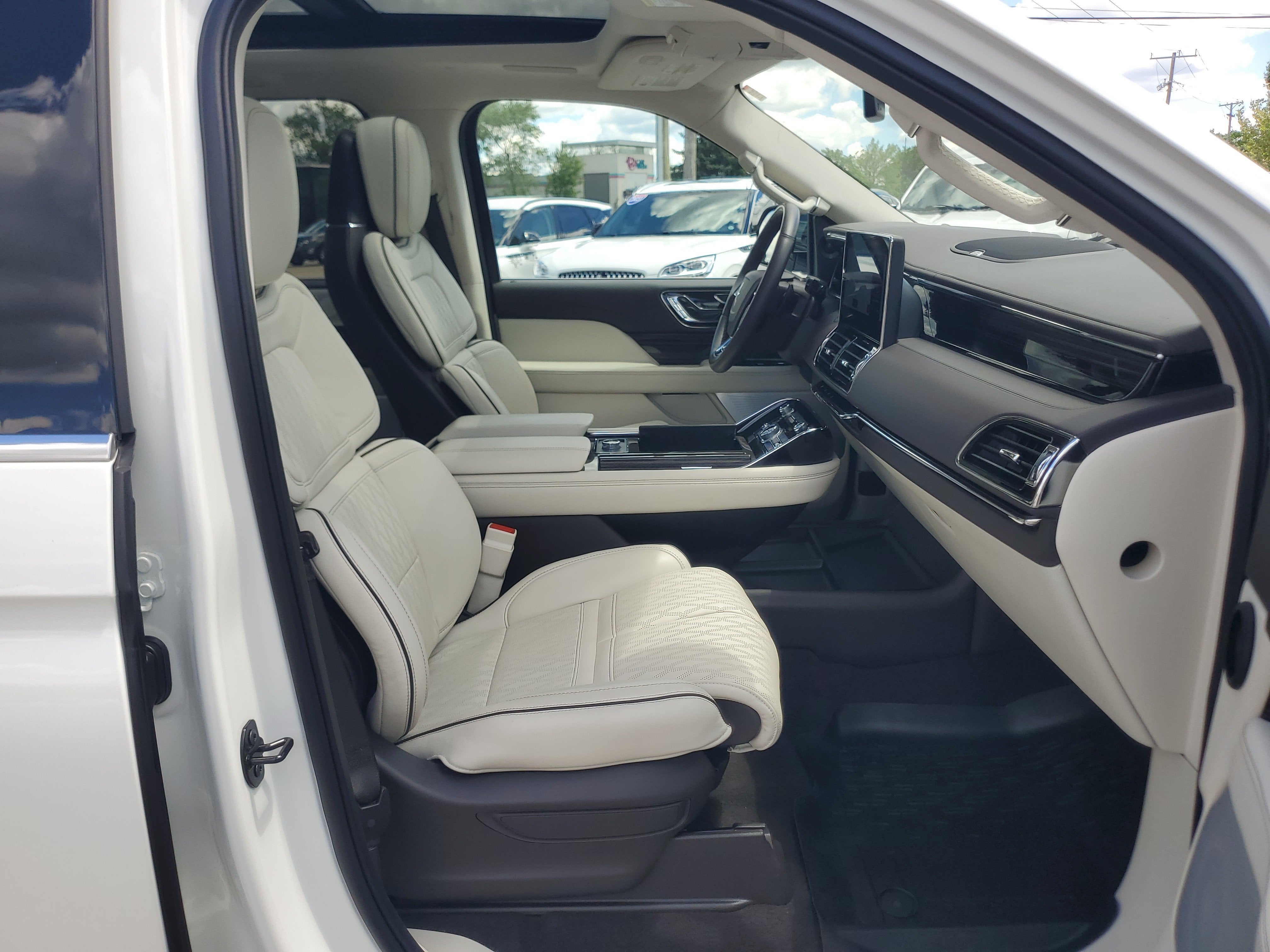 2024 Lincoln Navigator L Black Label