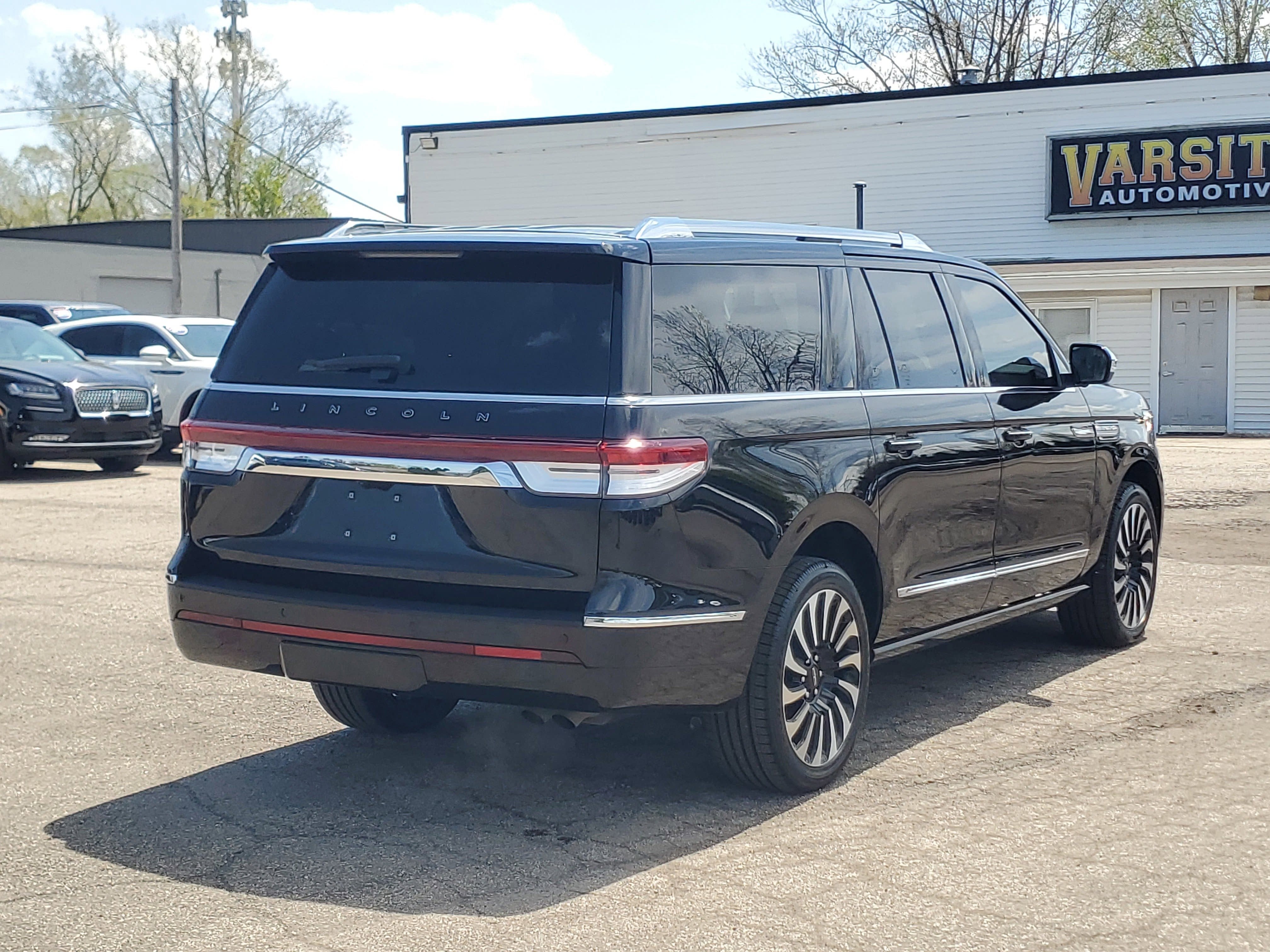2023 Lincoln Navigator L Black Label
