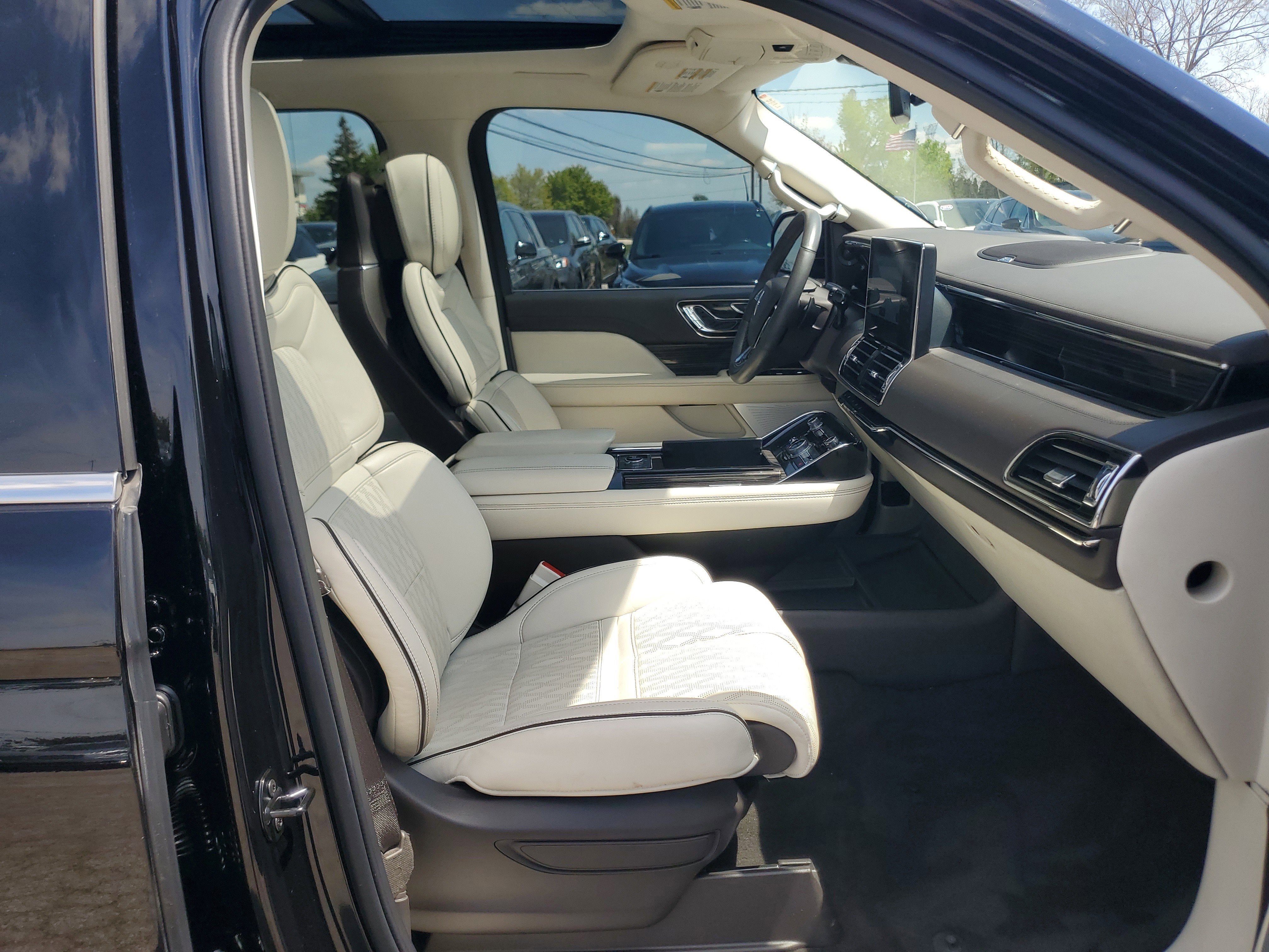 2023 Lincoln Navigator L Black Label