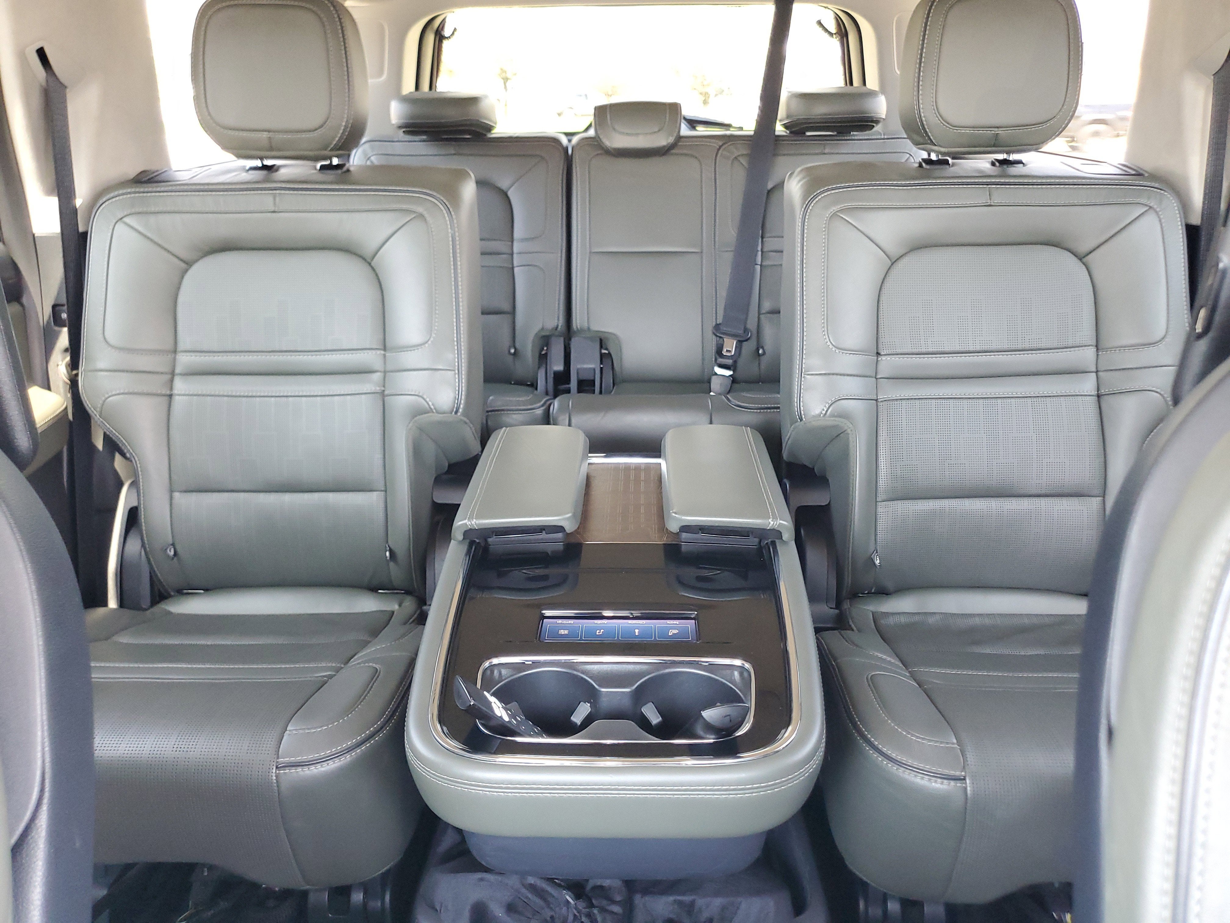 2022 Lincoln Navigator L Black Label