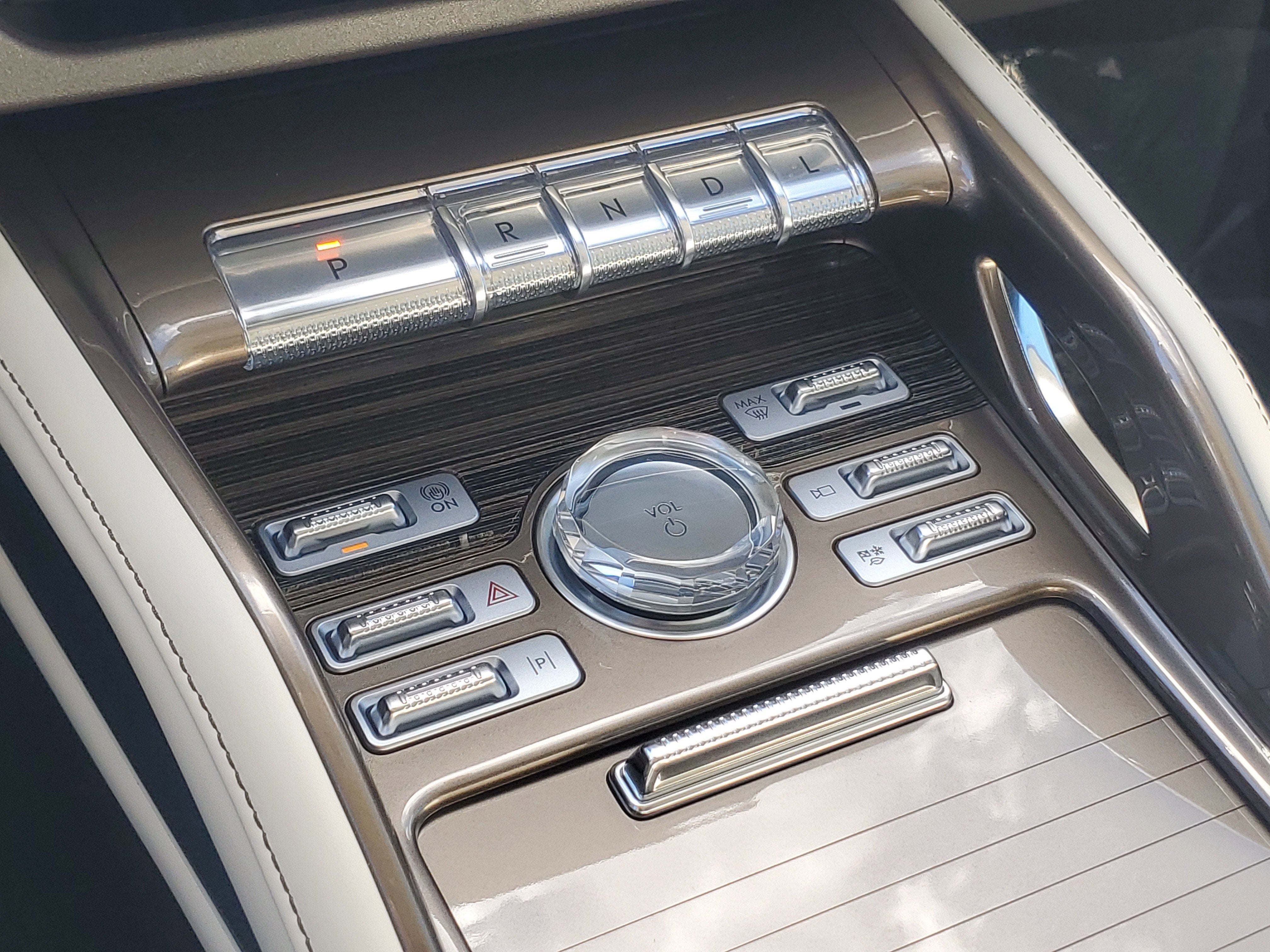 2024 Lincoln Nautilus Black Label