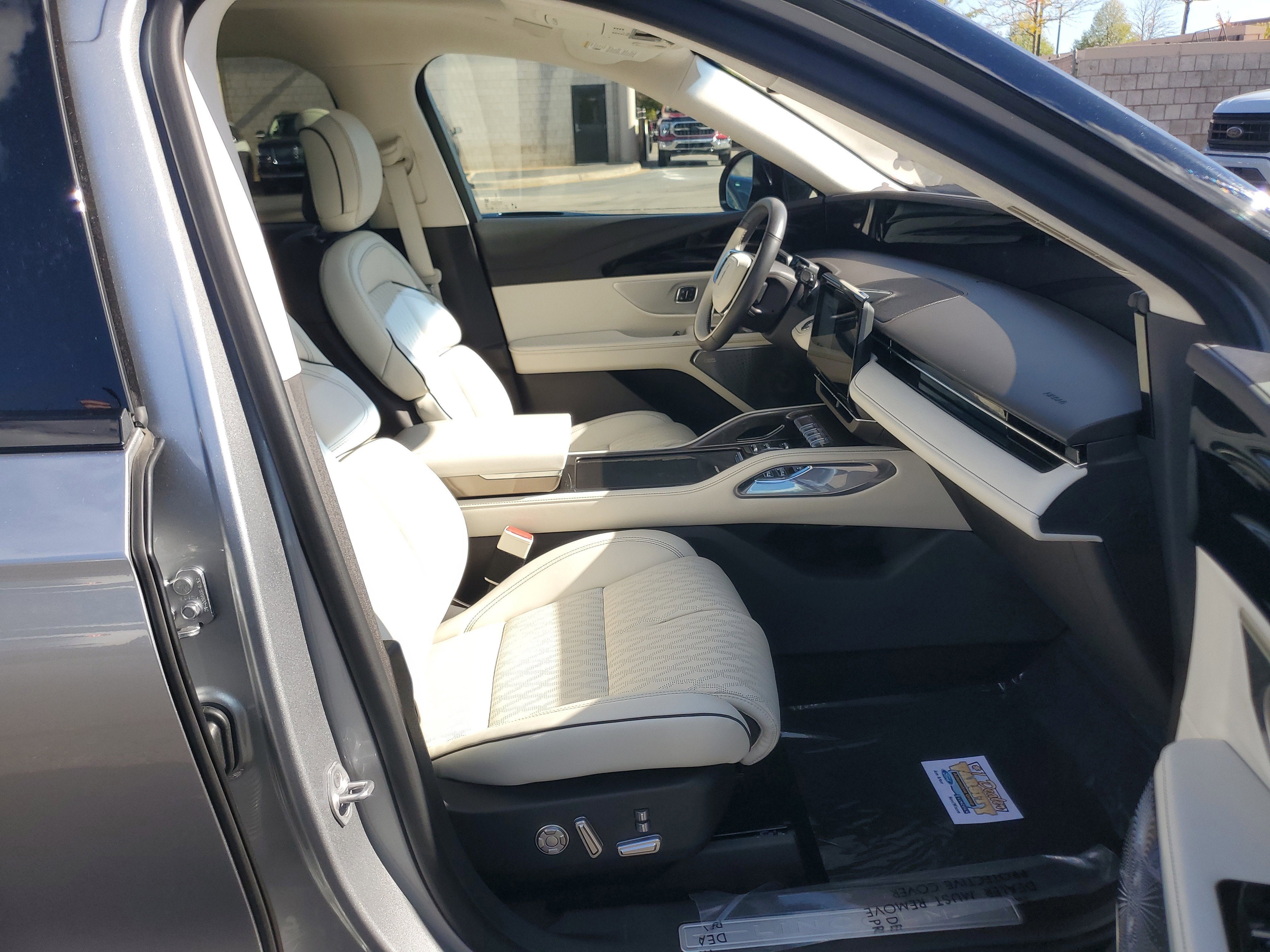 2024 Lincoln Nautilus Black Label