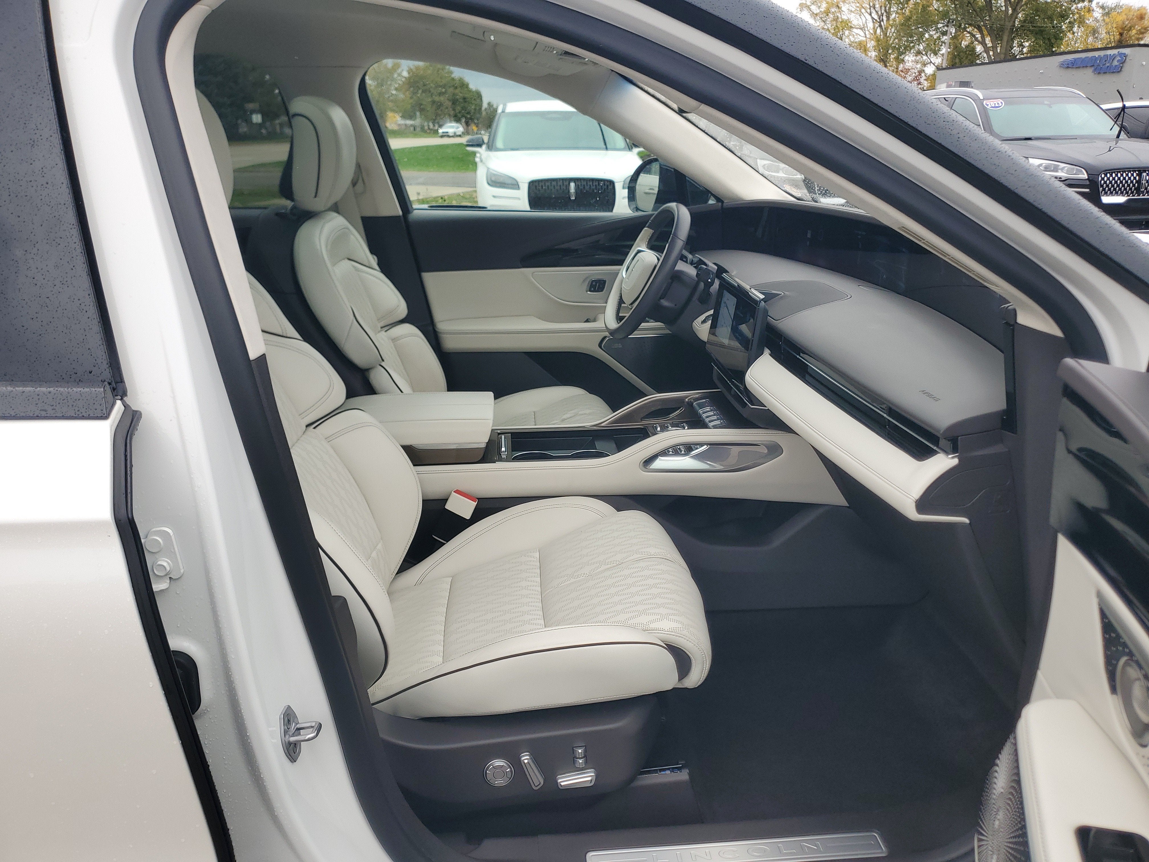 2024 Lincoln Nautilus Black Label
