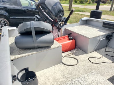 2012 Tracker Guide V16 Base