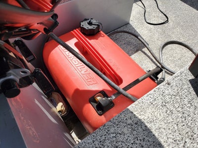 2012 Tracker Guide V16 Base