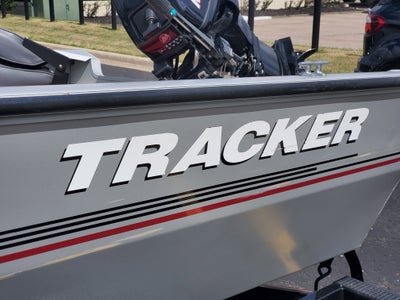 2012 Tracker Guide V16 Base