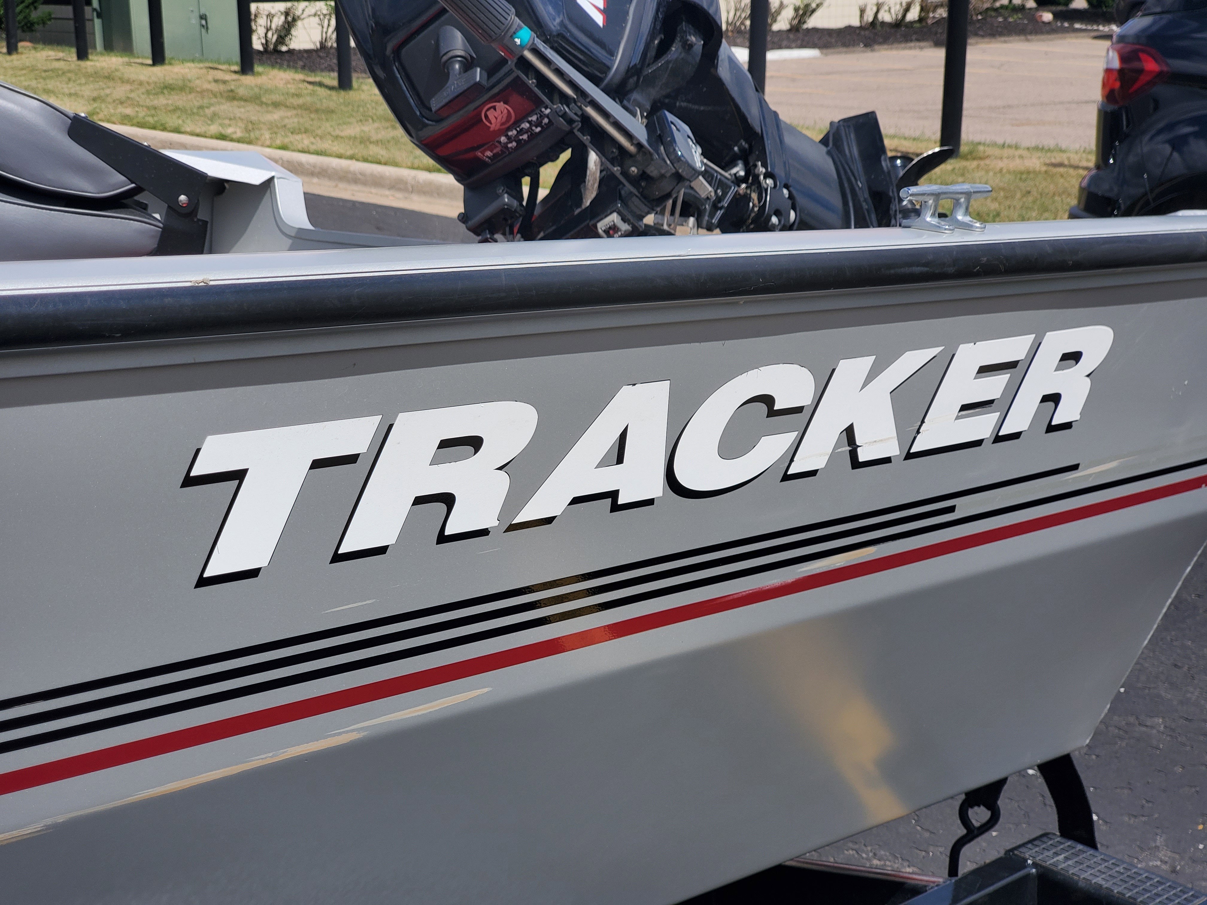 2012 Tracker Guide V16 Base