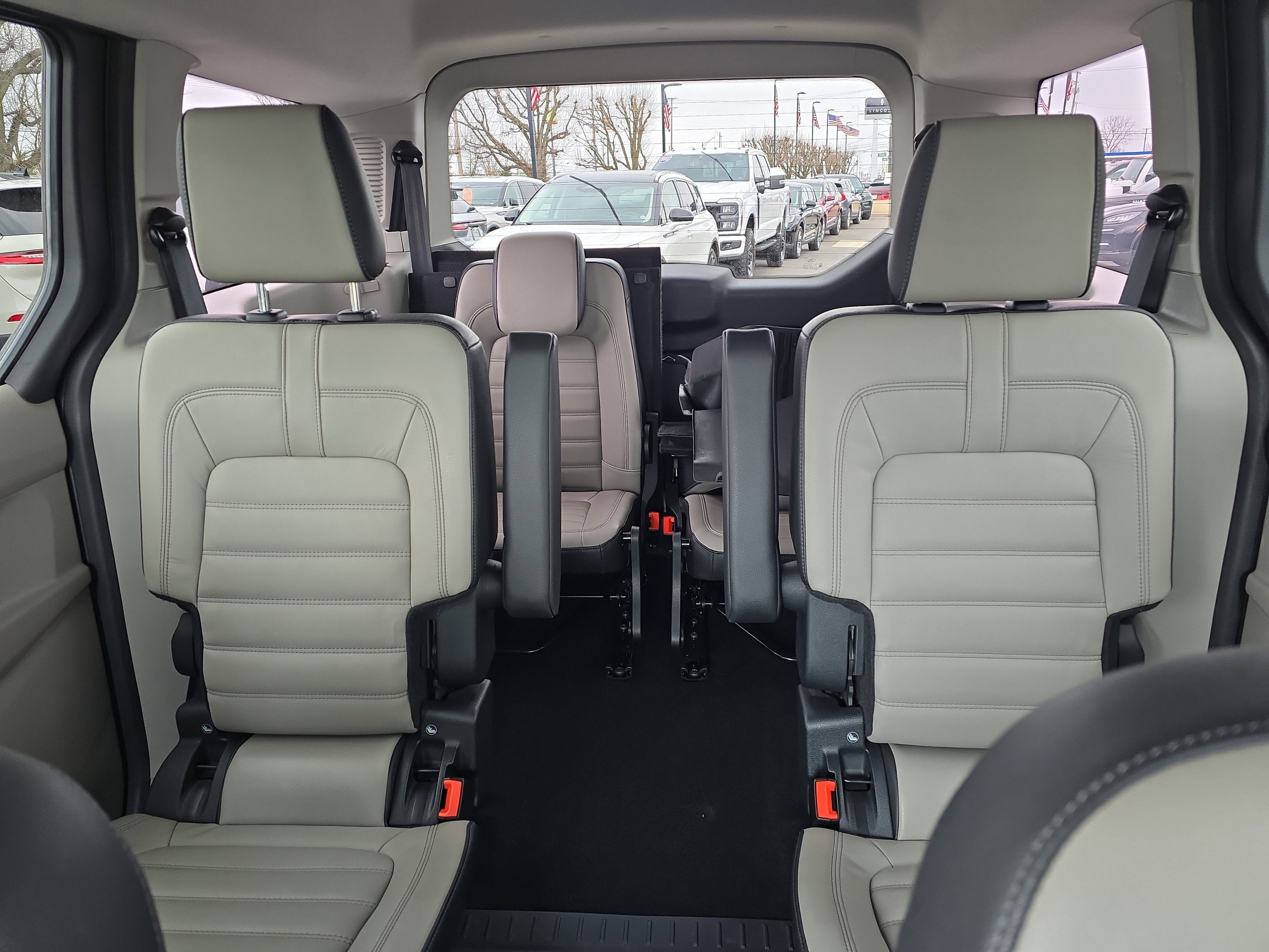 2022 Ford Transit Connect Wagon Titanium