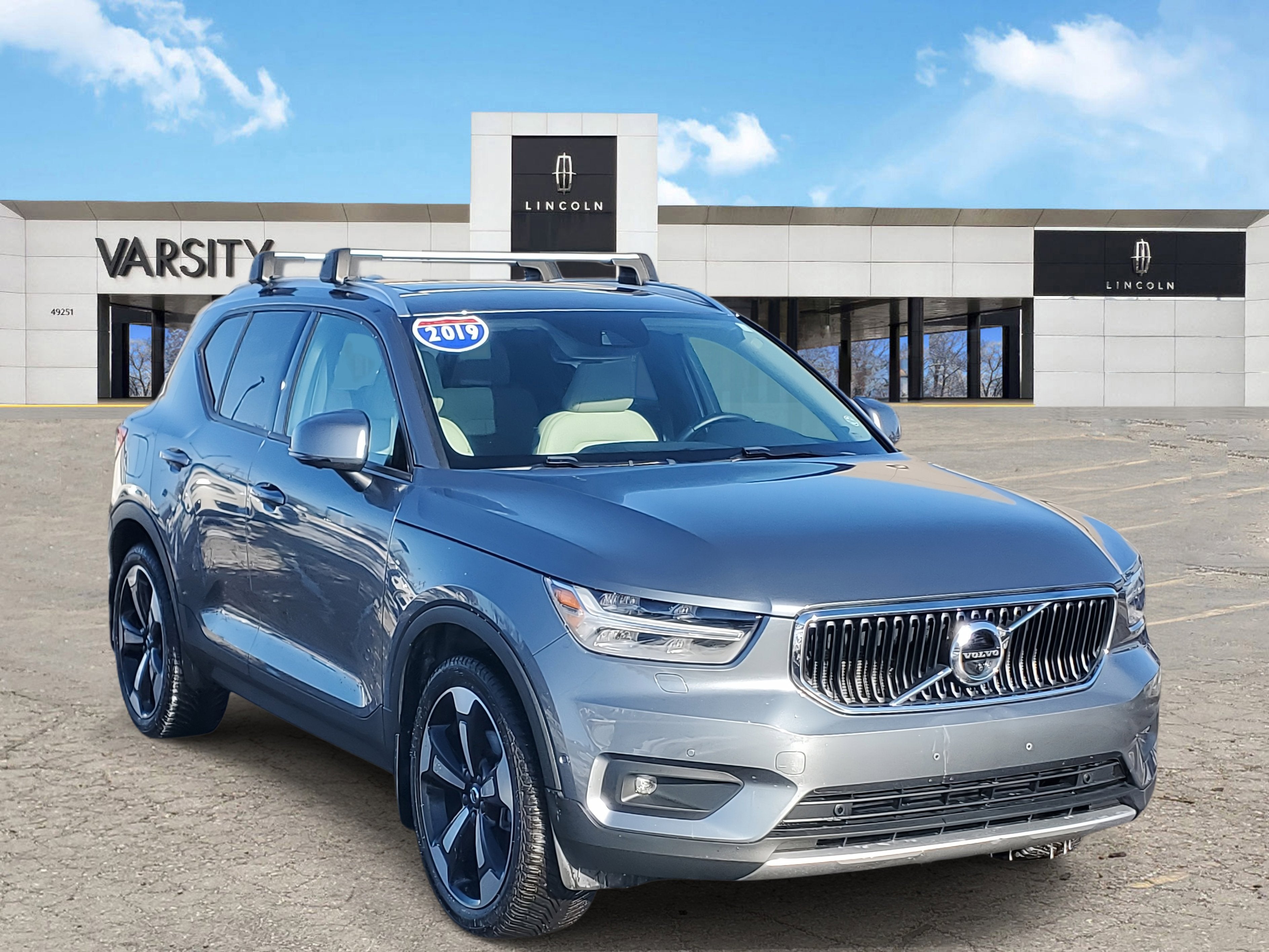 2019 Volvo XC40 R-Design