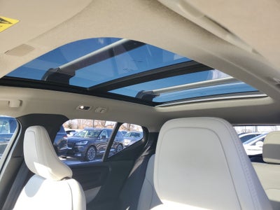 2019 Volvo XC40 R-Design