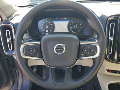 2019 Volvo XC40 R-Design