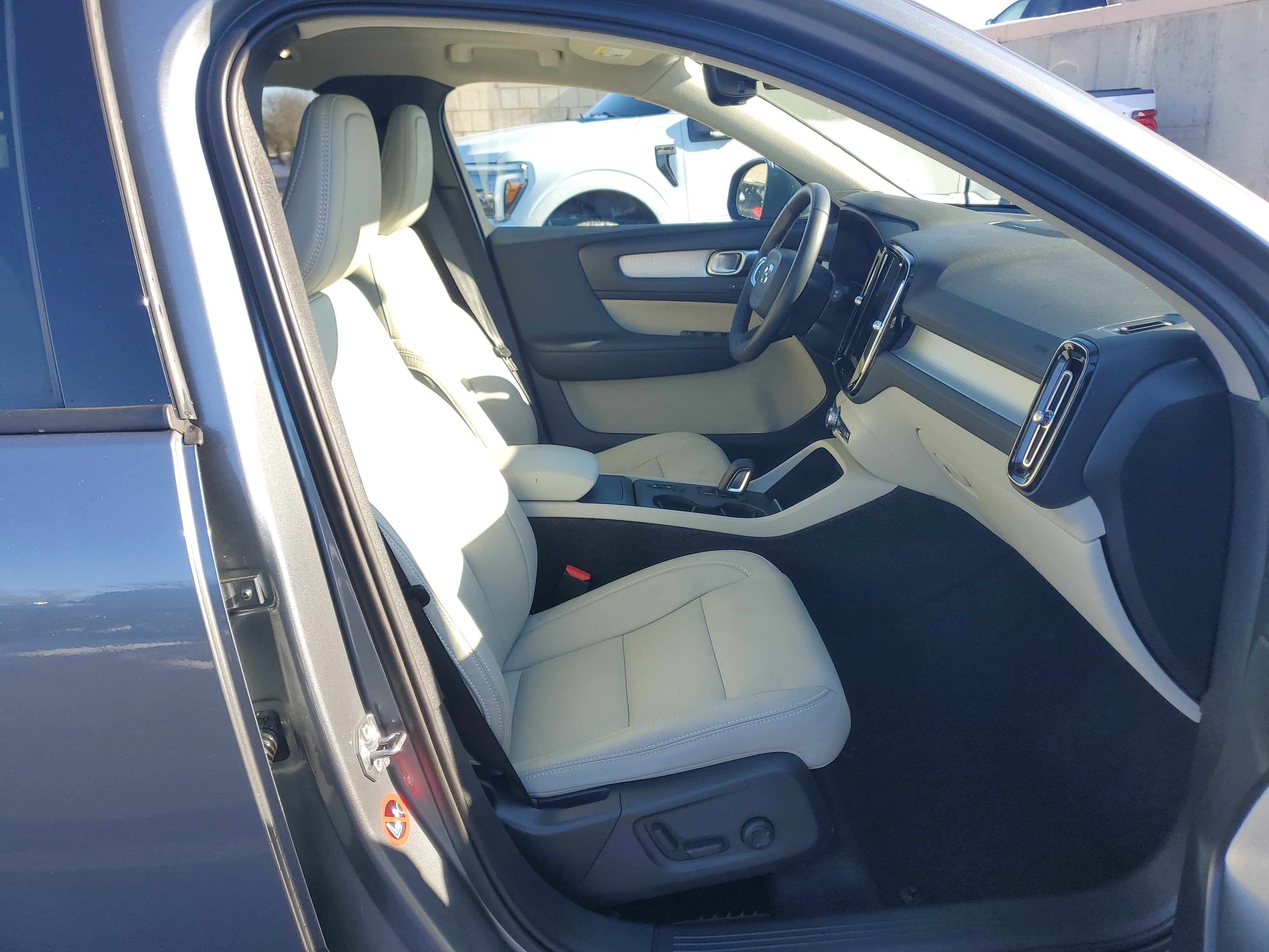 2019 Volvo XC40 R-Design