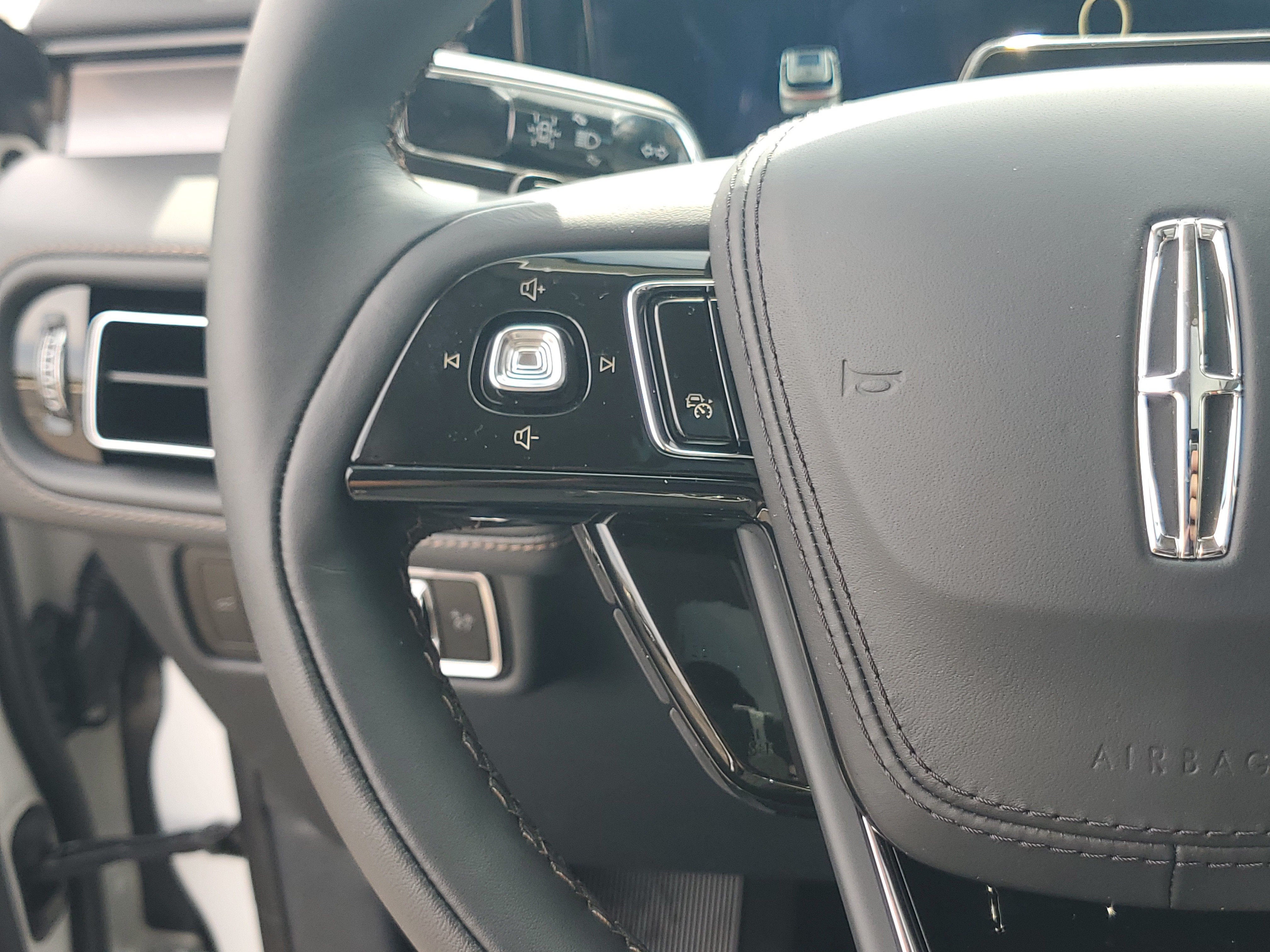 2027 Lincoln Aviator Premiere