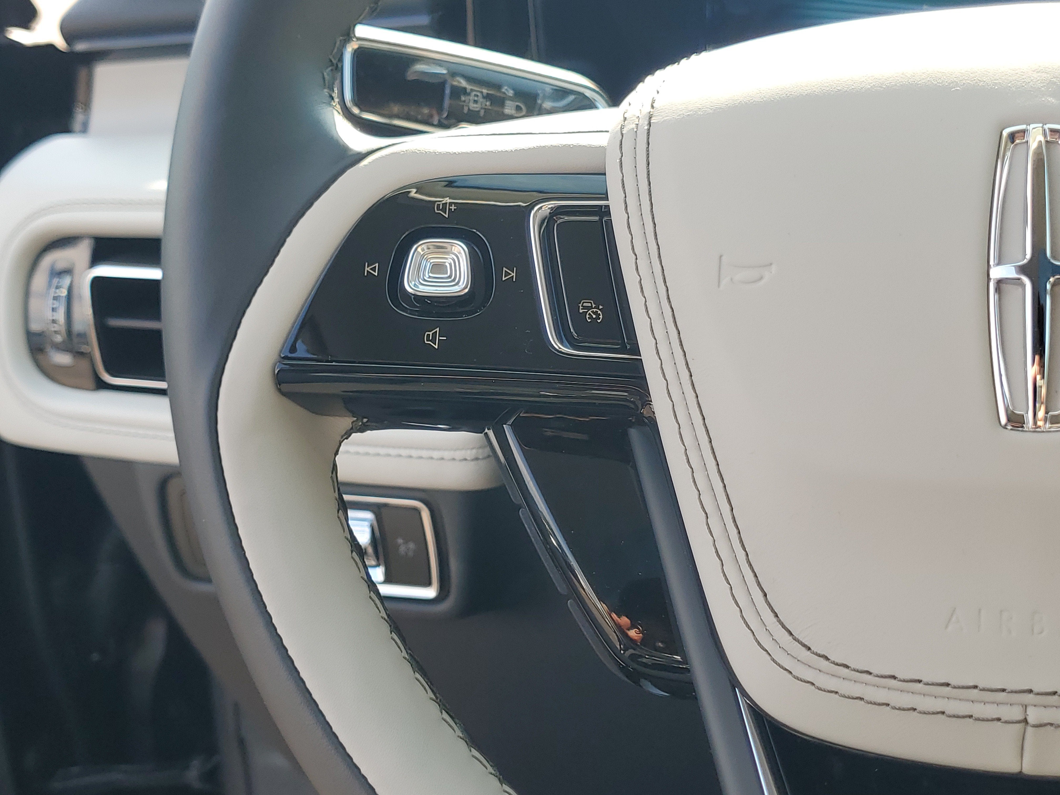 2027 Lincoln Aviator Reserve