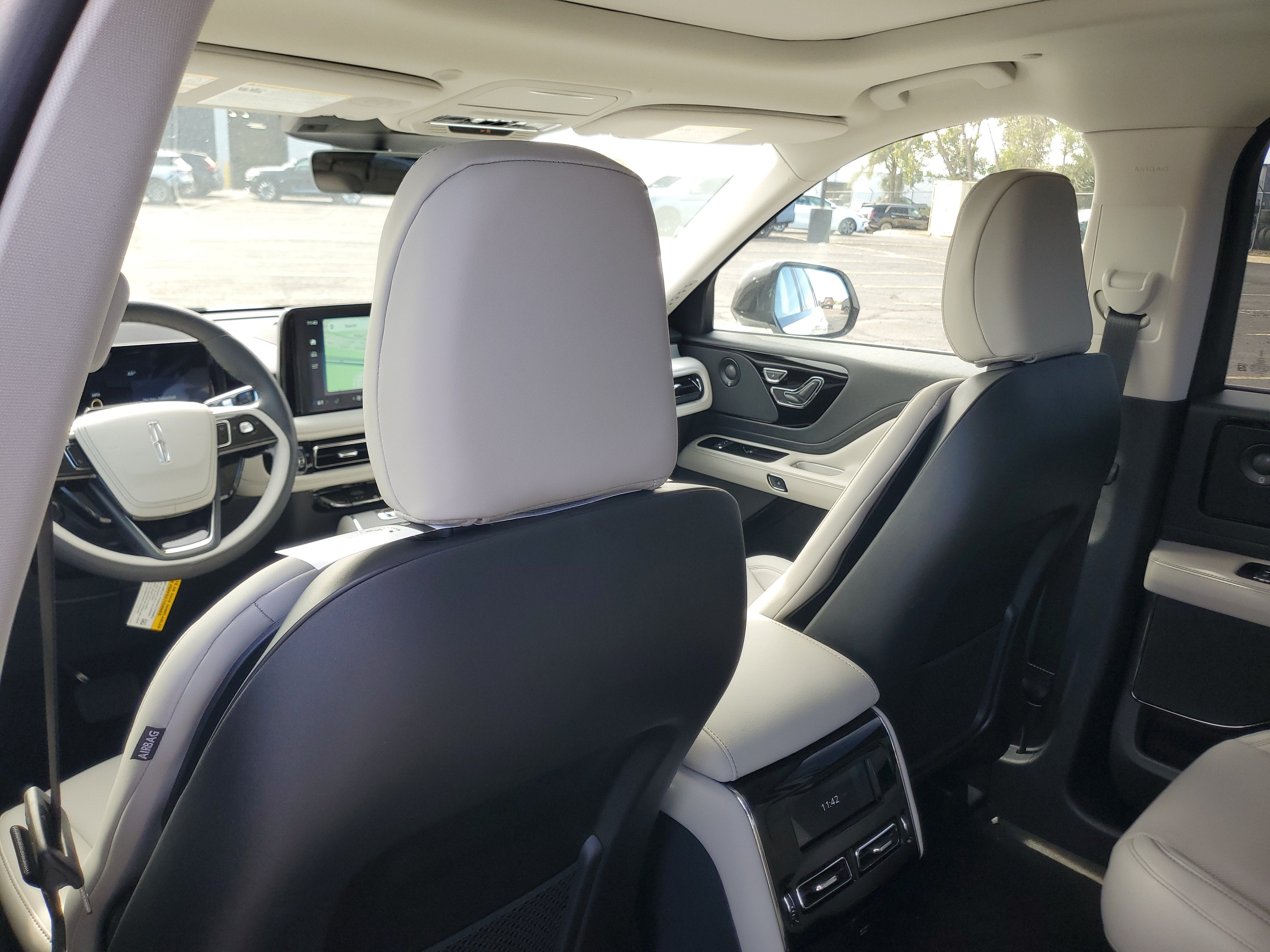 2027 Lincoln Aviator Reserve