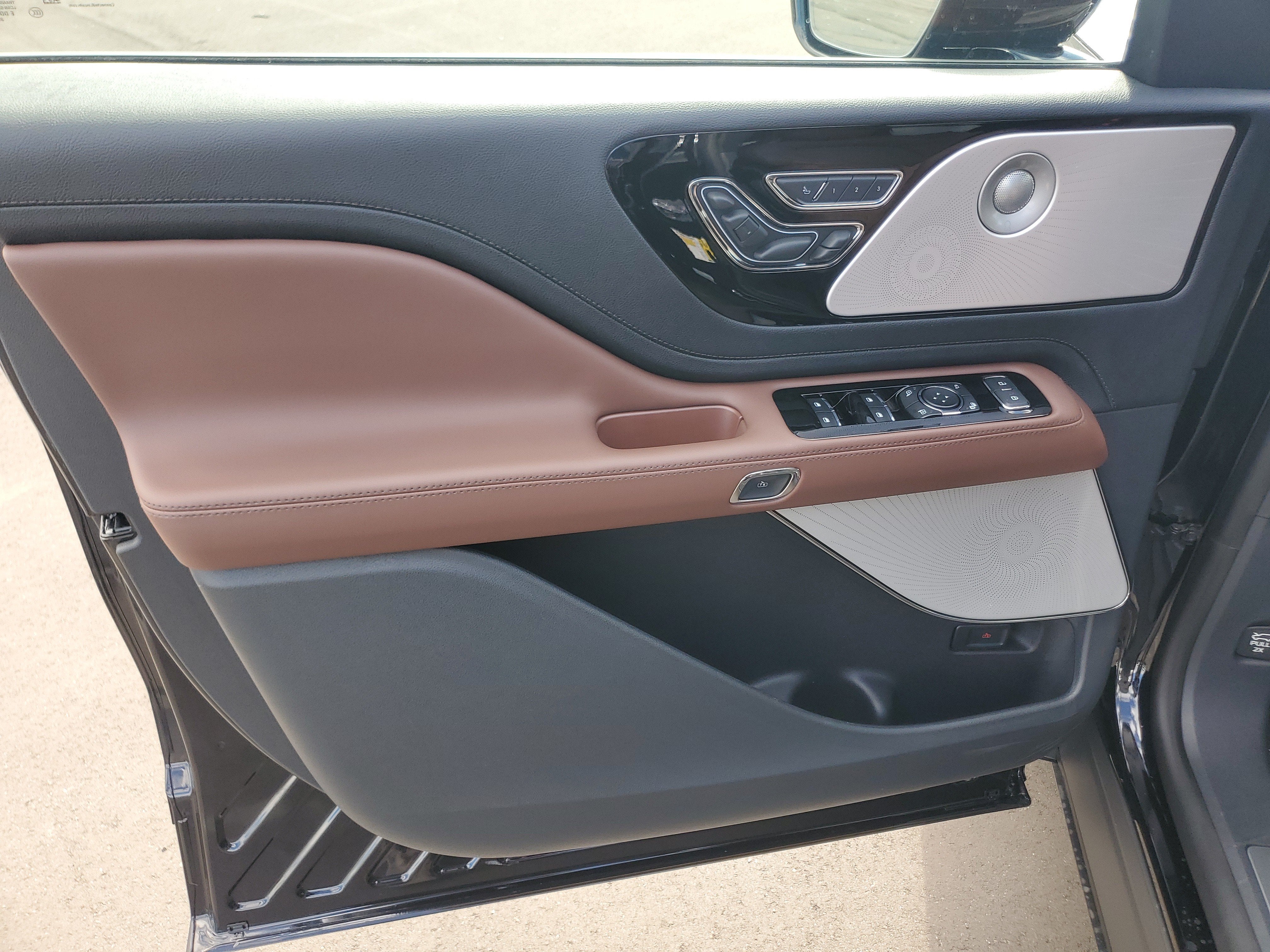 2027 Lincoln Aviator Reserve