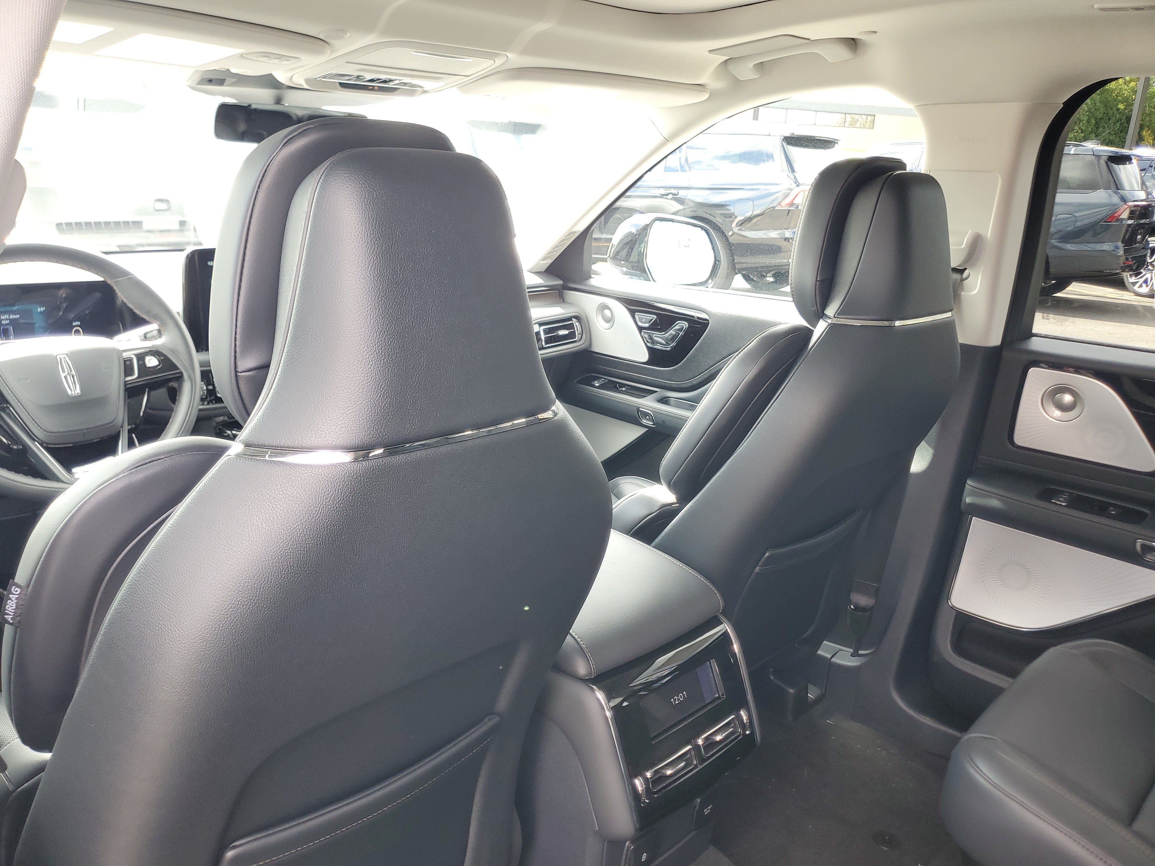 2027 Lincoln Aviator Reserve