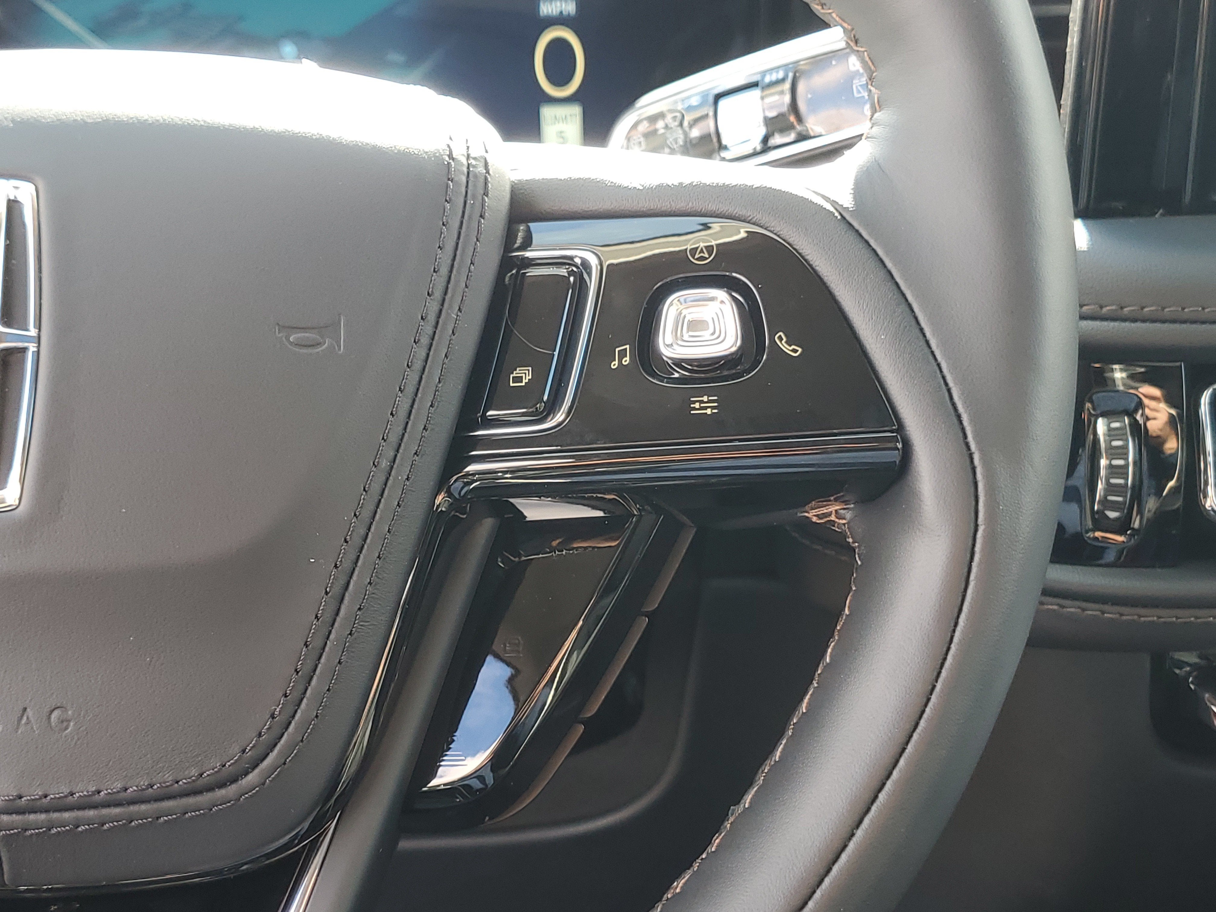 2027 Lincoln Aviator Reserve