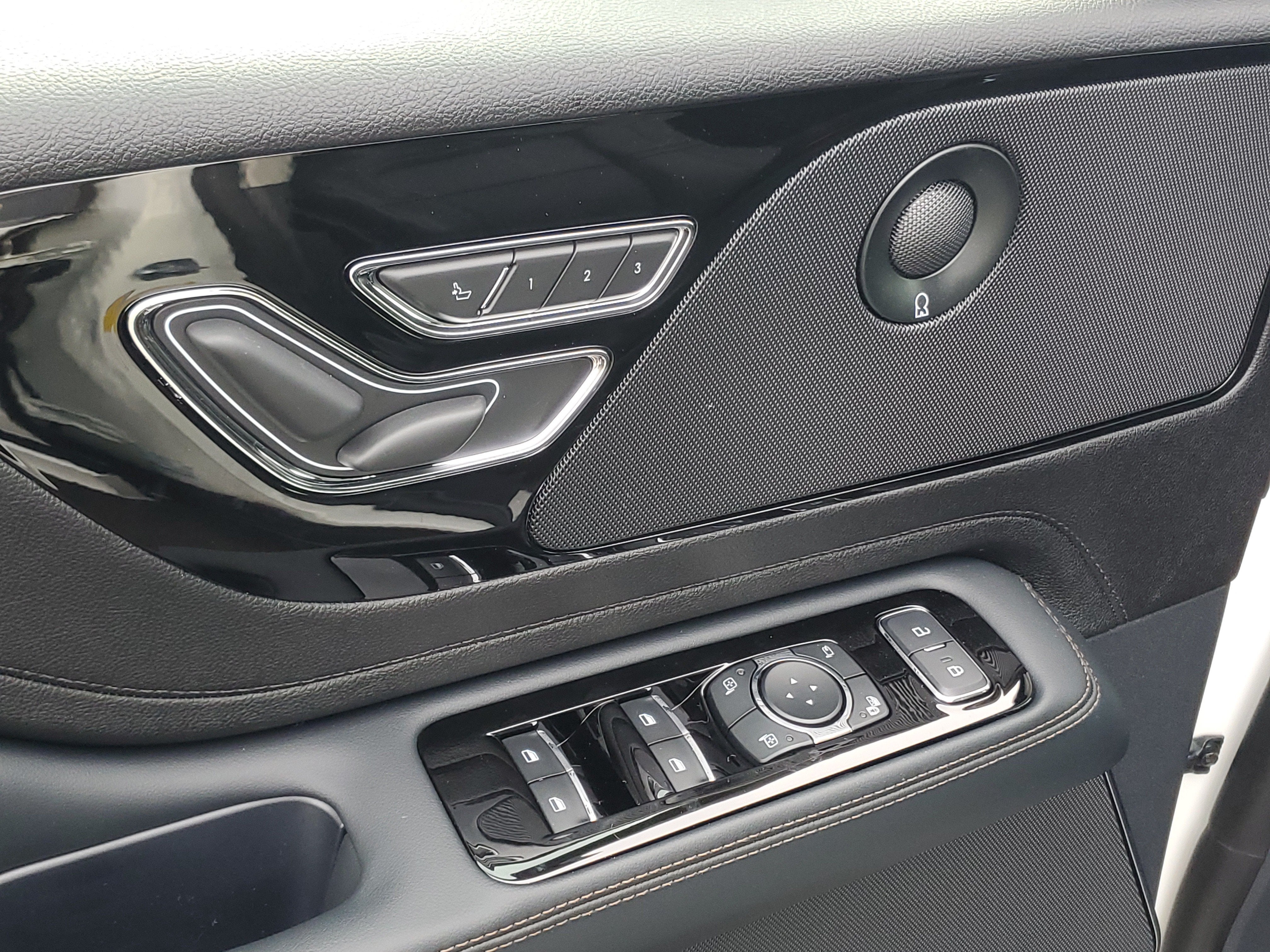 2027 Lincoln Aviator Reserve