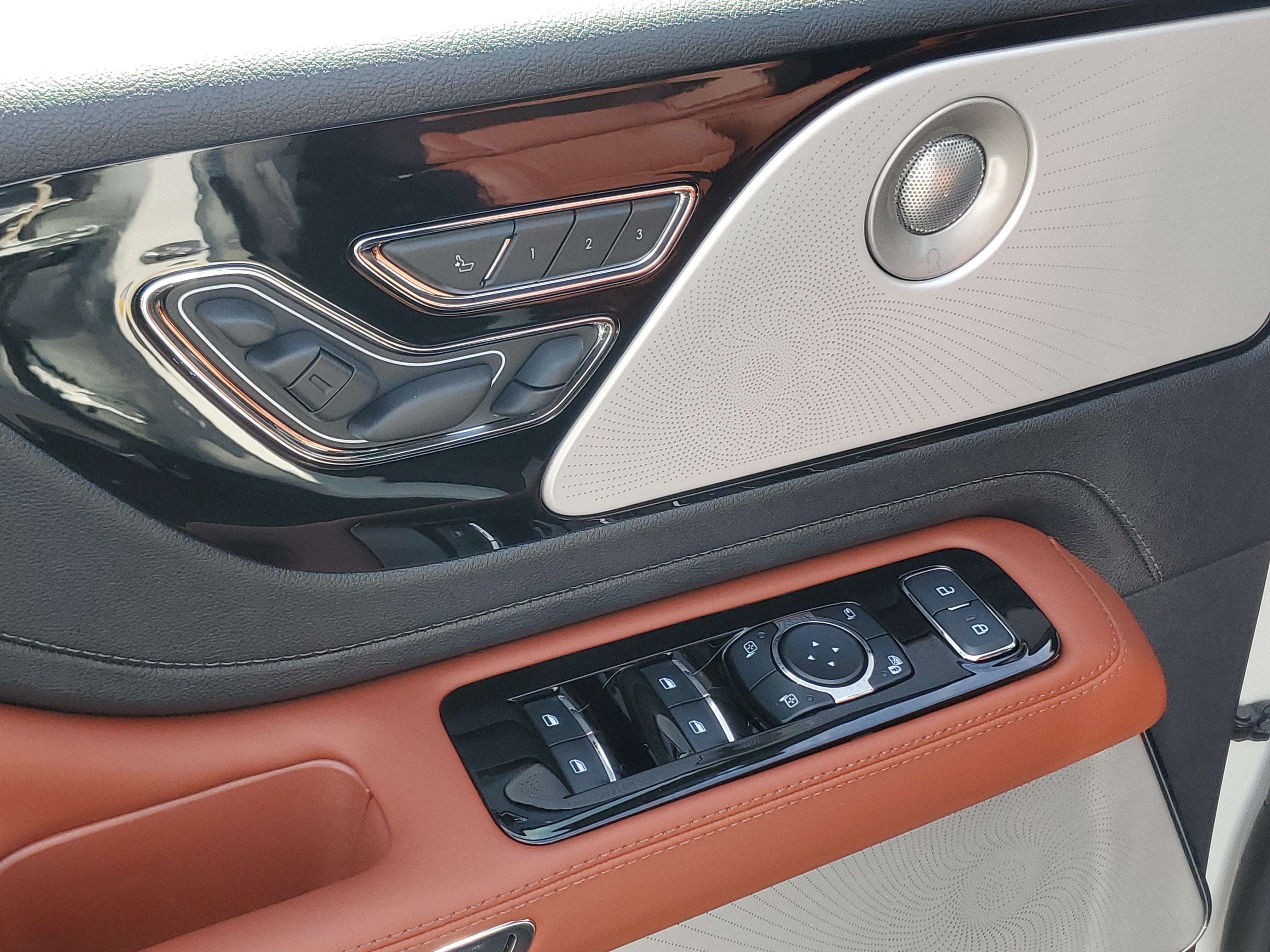 2027 Lincoln Aviator Reserve