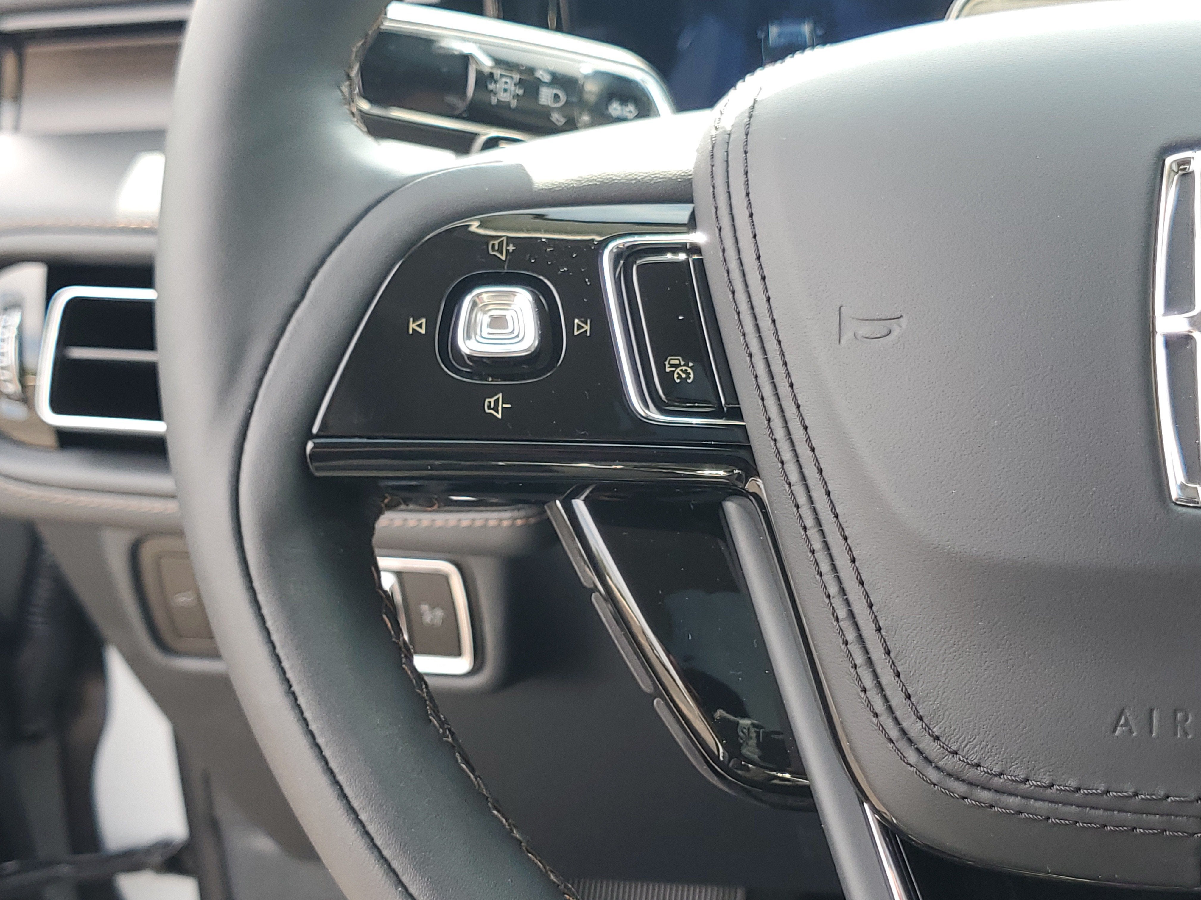 2027 Lincoln Aviator Reserve