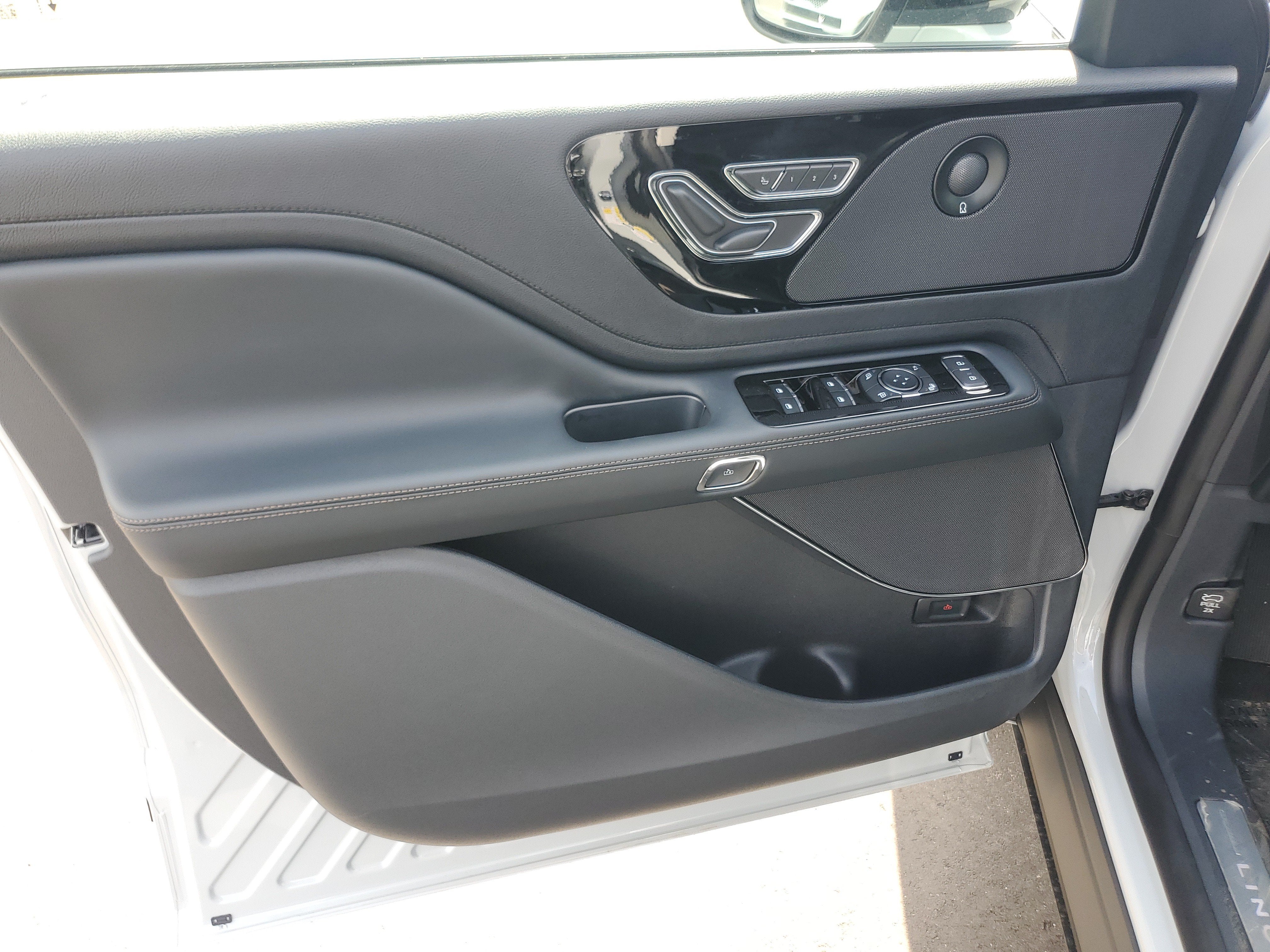 2027 Lincoln Aviator Reserve