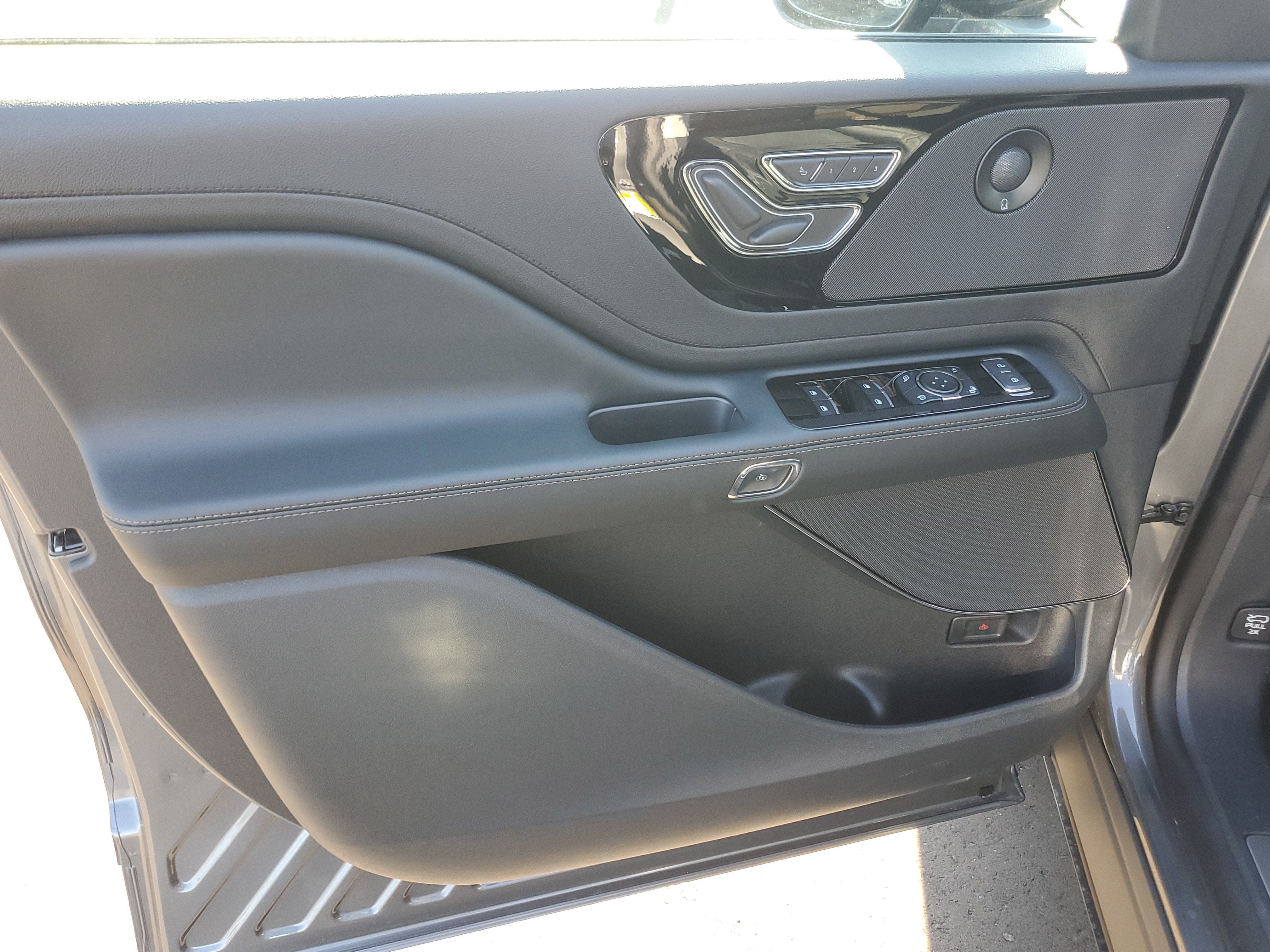 2027 Lincoln Aviator Reserve