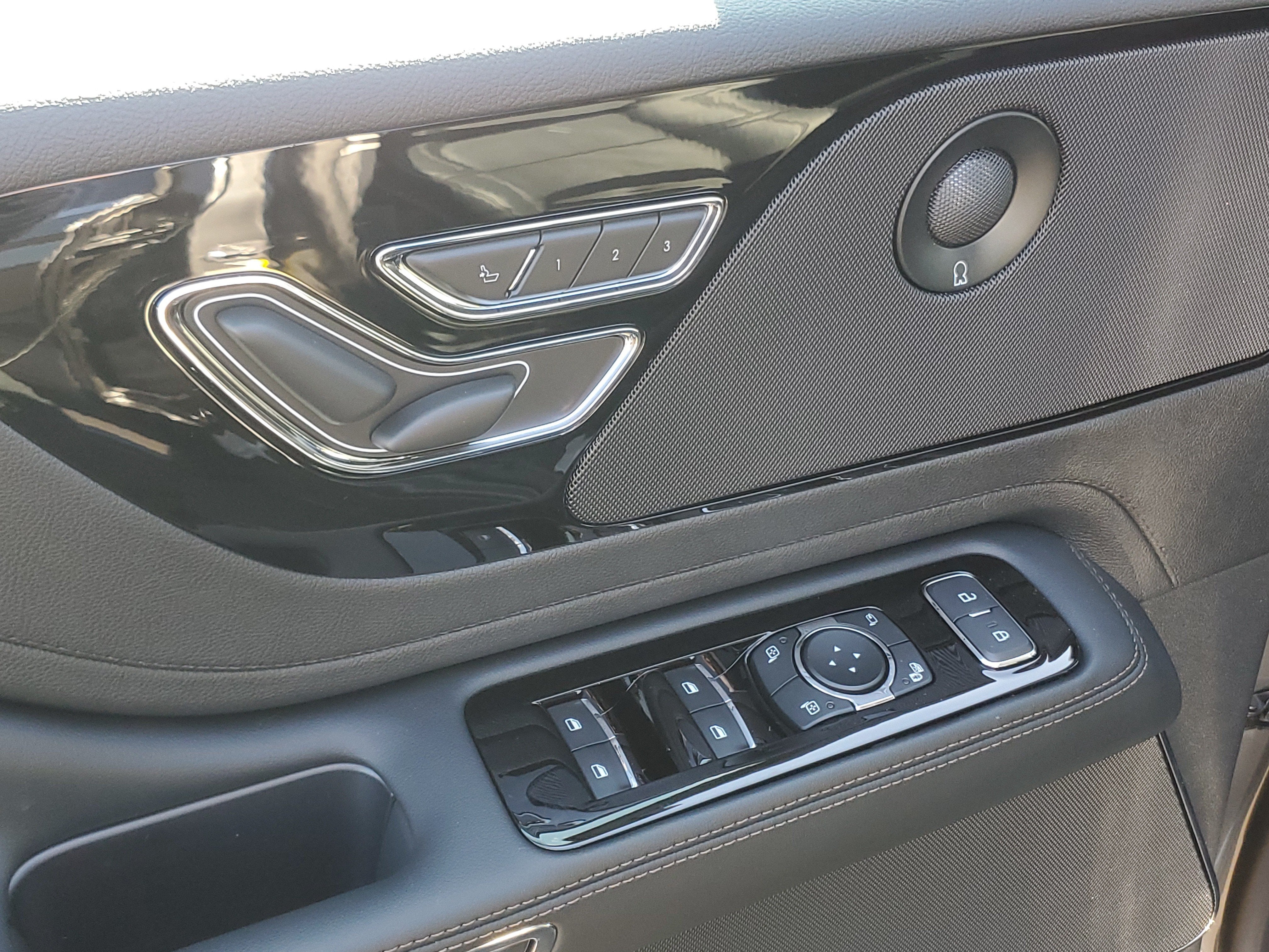 2027 Lincoln Aviator Reserve