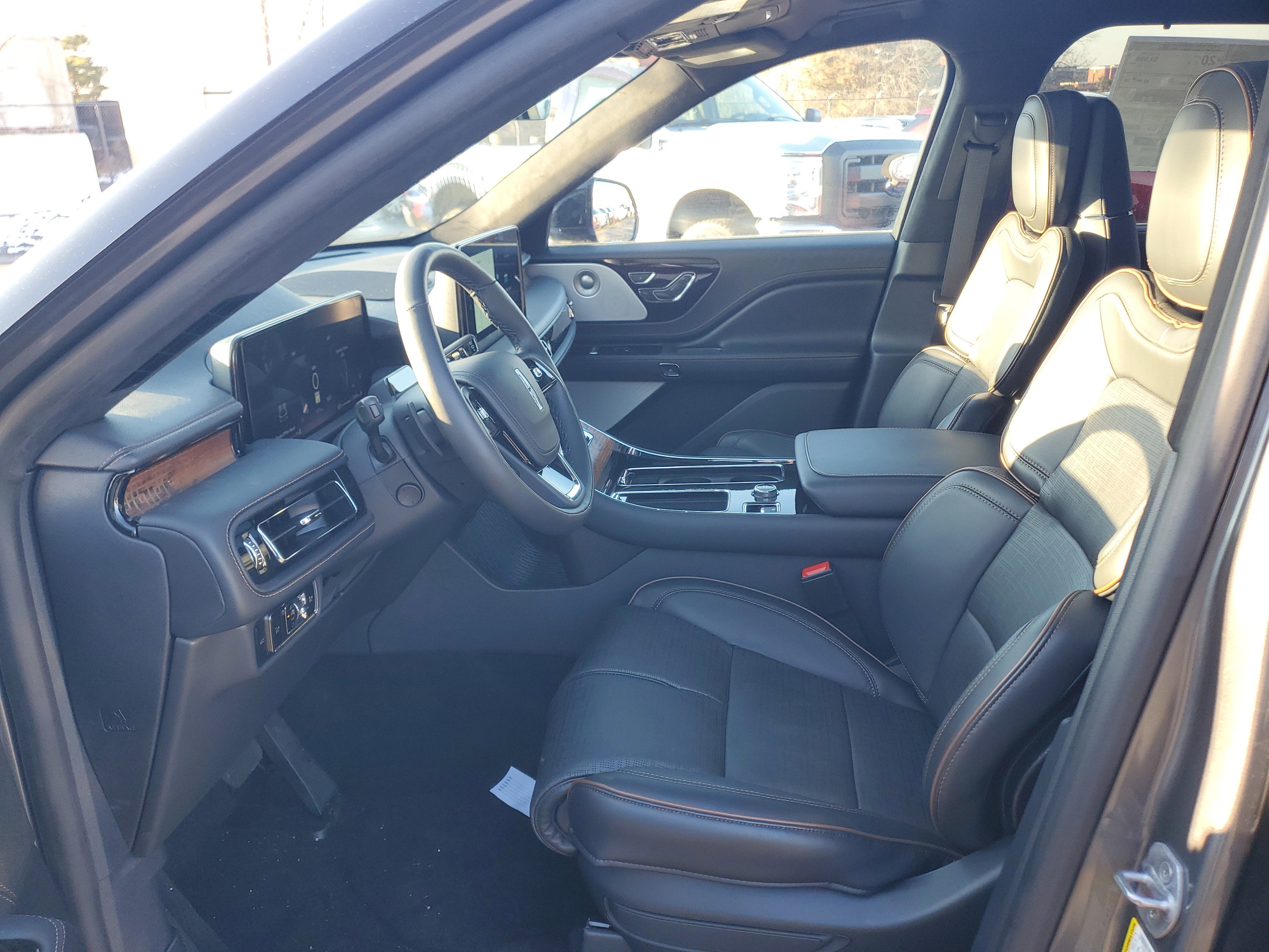 2025 Lincoln Aviator Black Label