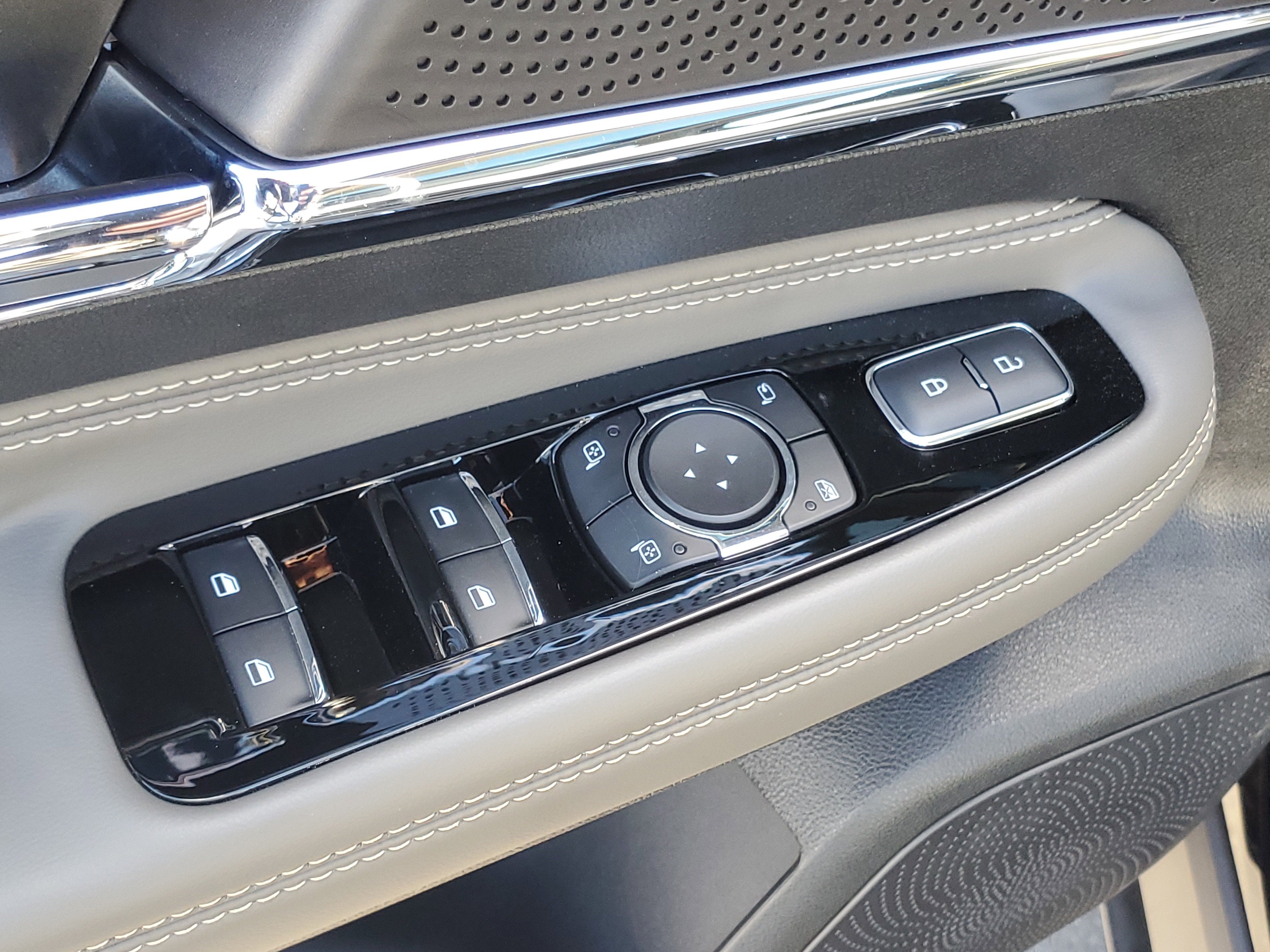 2025 Lincoln Corsair Reserve