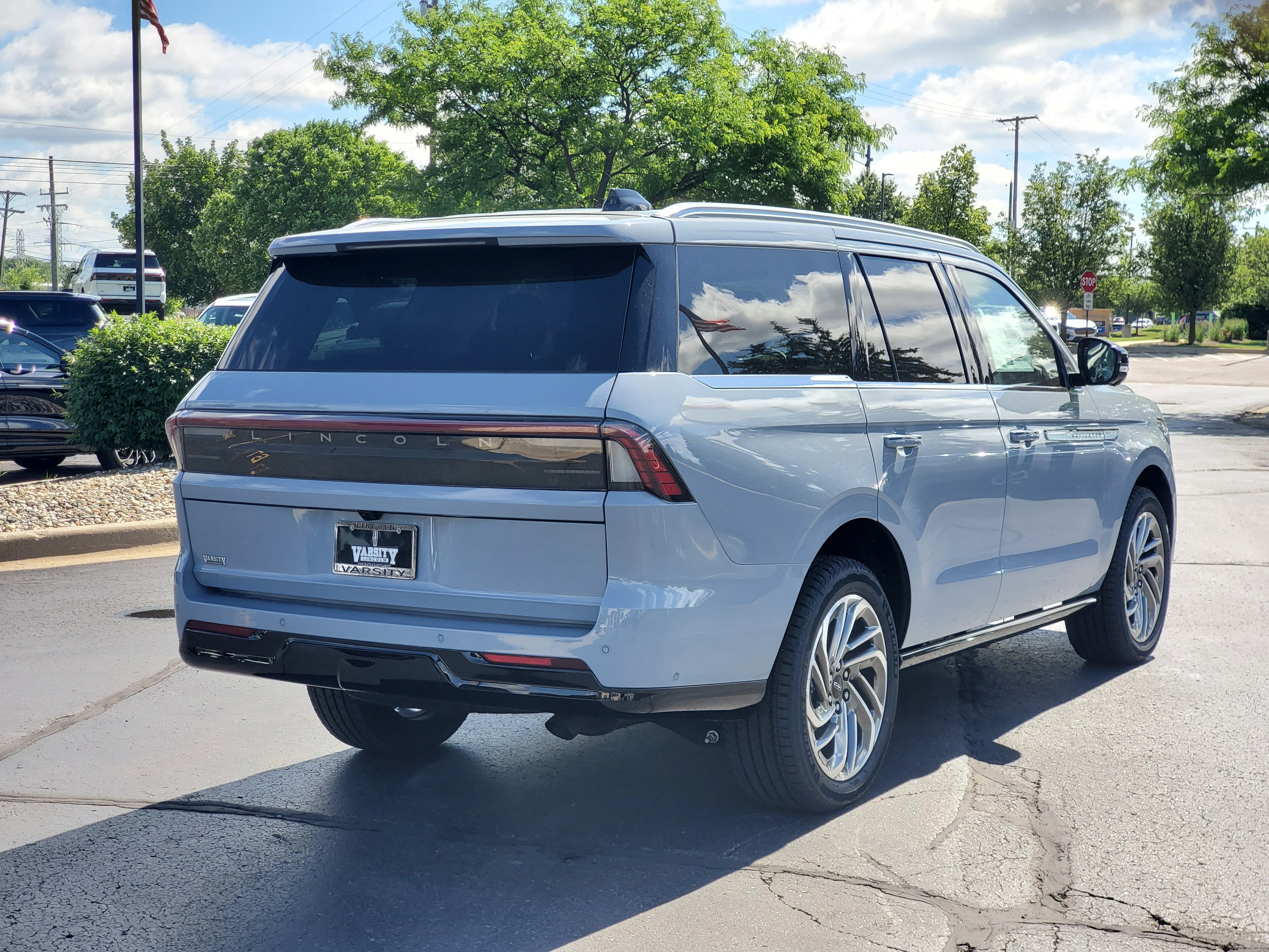 2025 Lincoln Navigator Reserve
