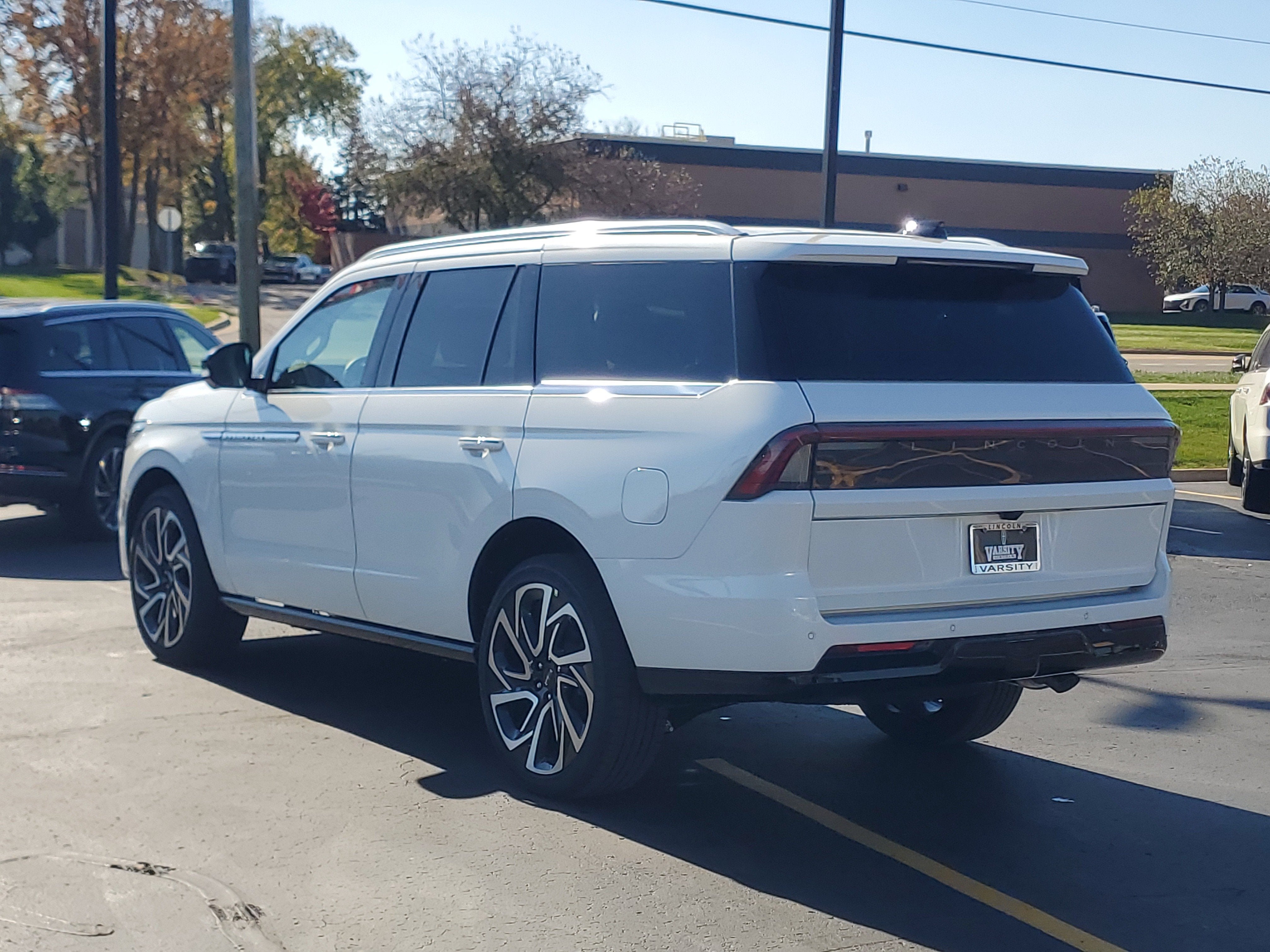 2027 Lincoln Navigator Reserve