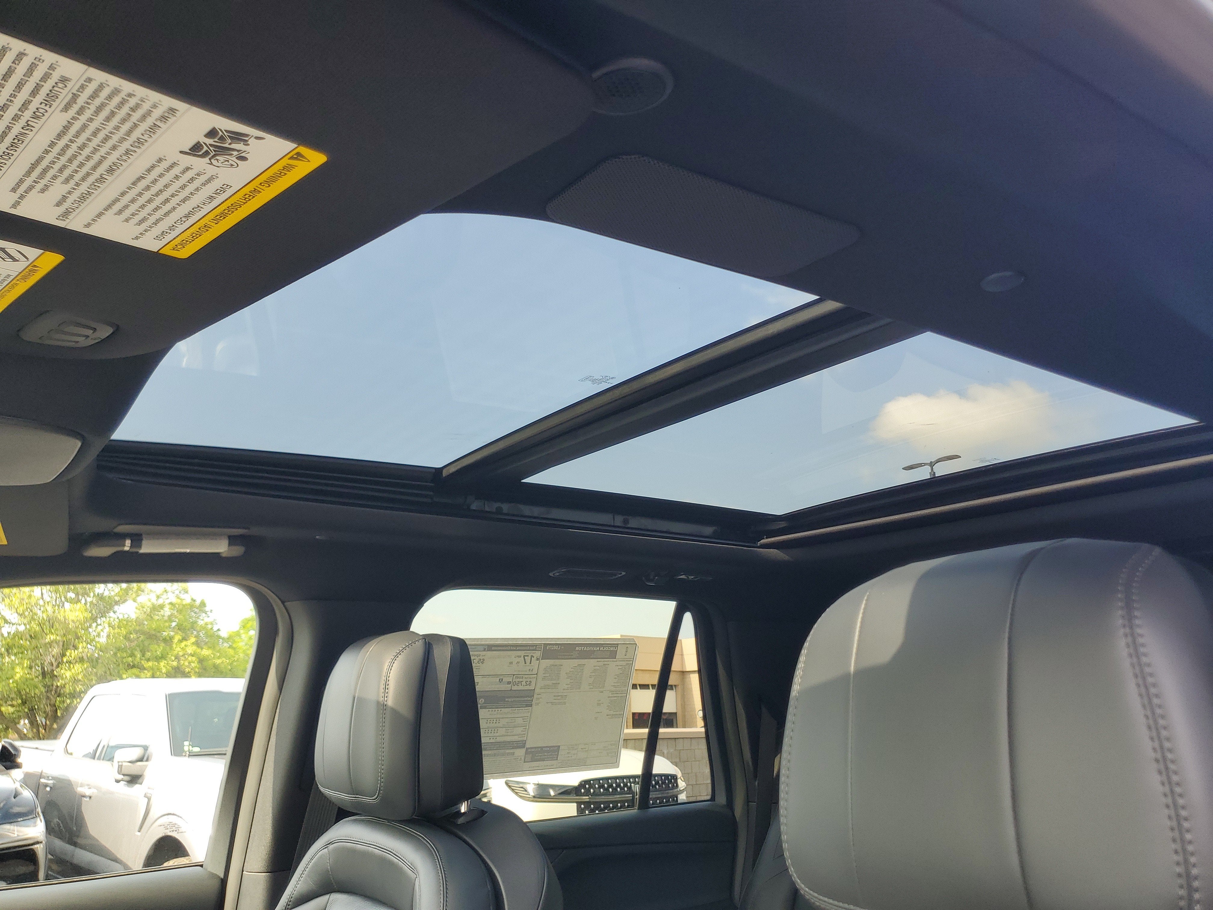 2027 Lincoln Navigator L Reserve