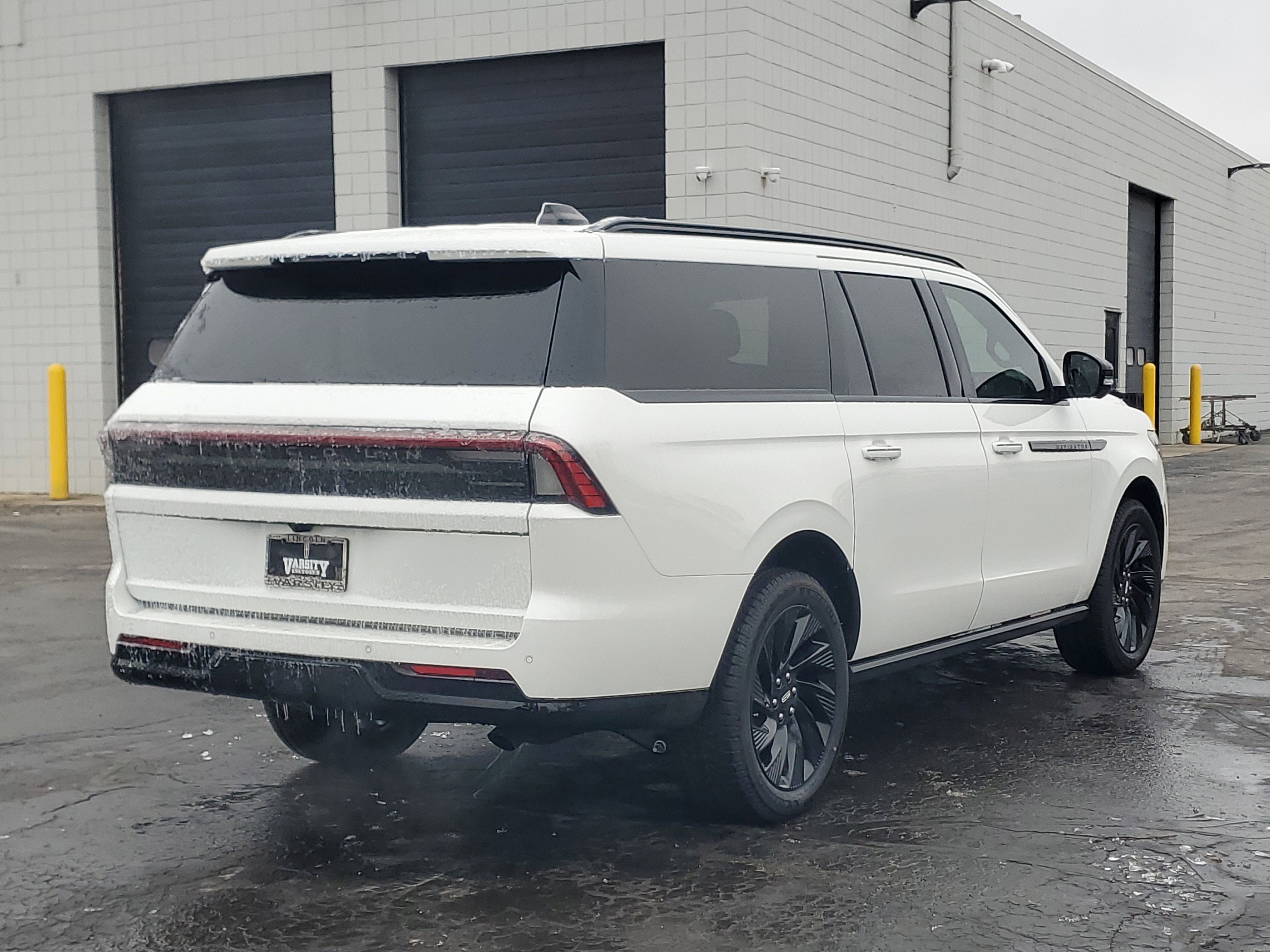2025 Lincoln Navigator L Reserve