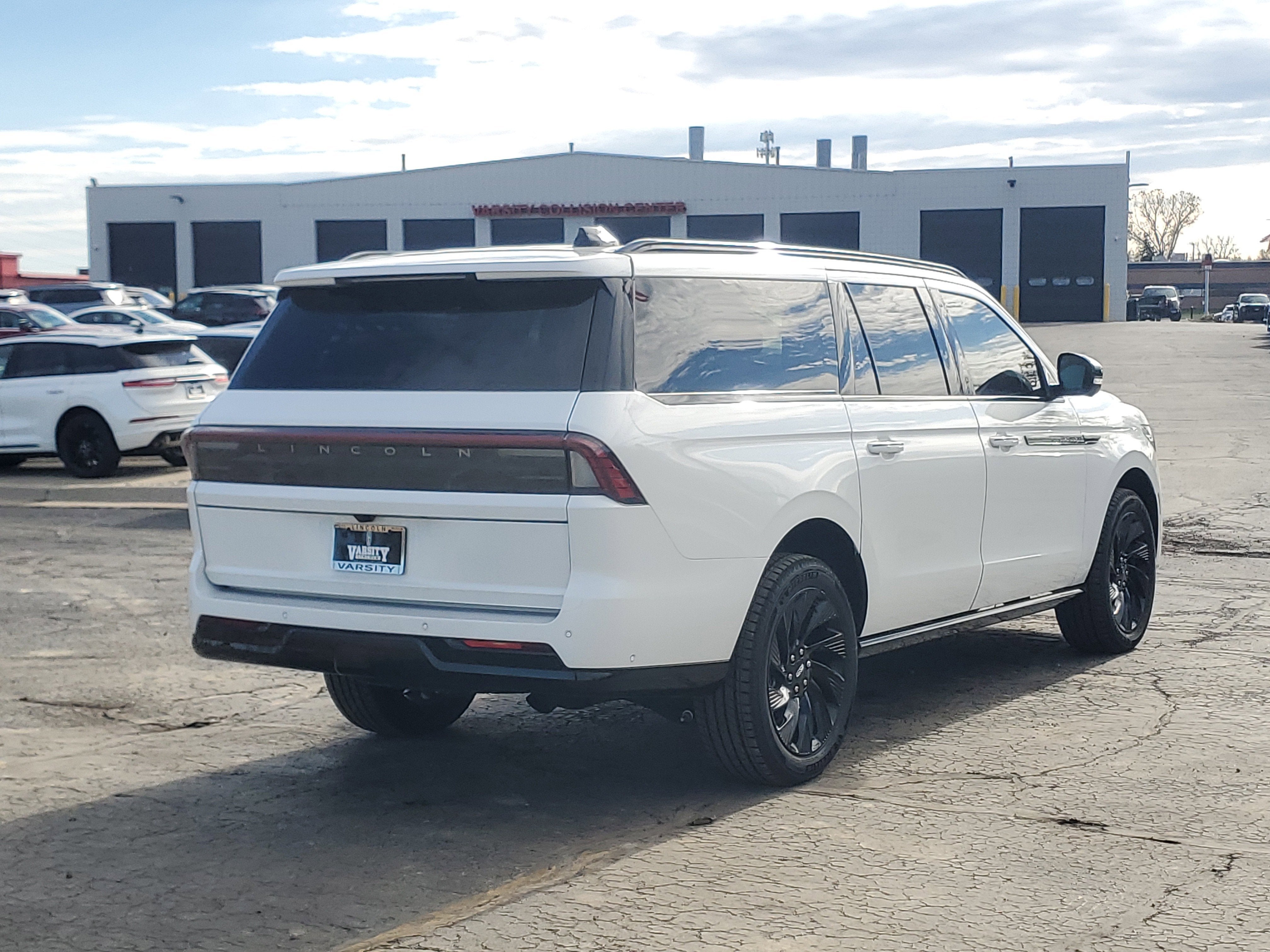 2025 Lincoln Navigator L Reserve