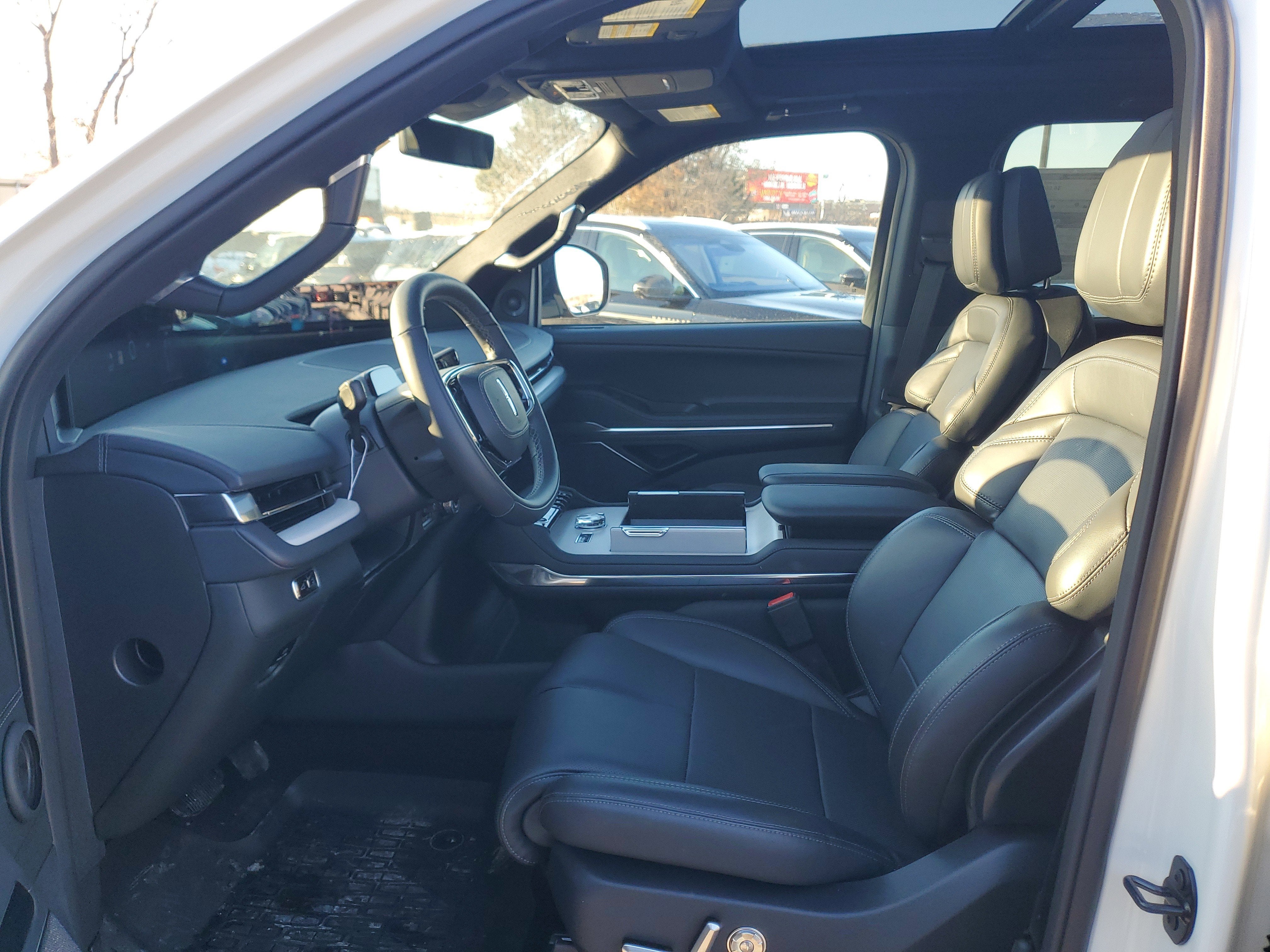 2025 Lincoln Navigator L Reserve