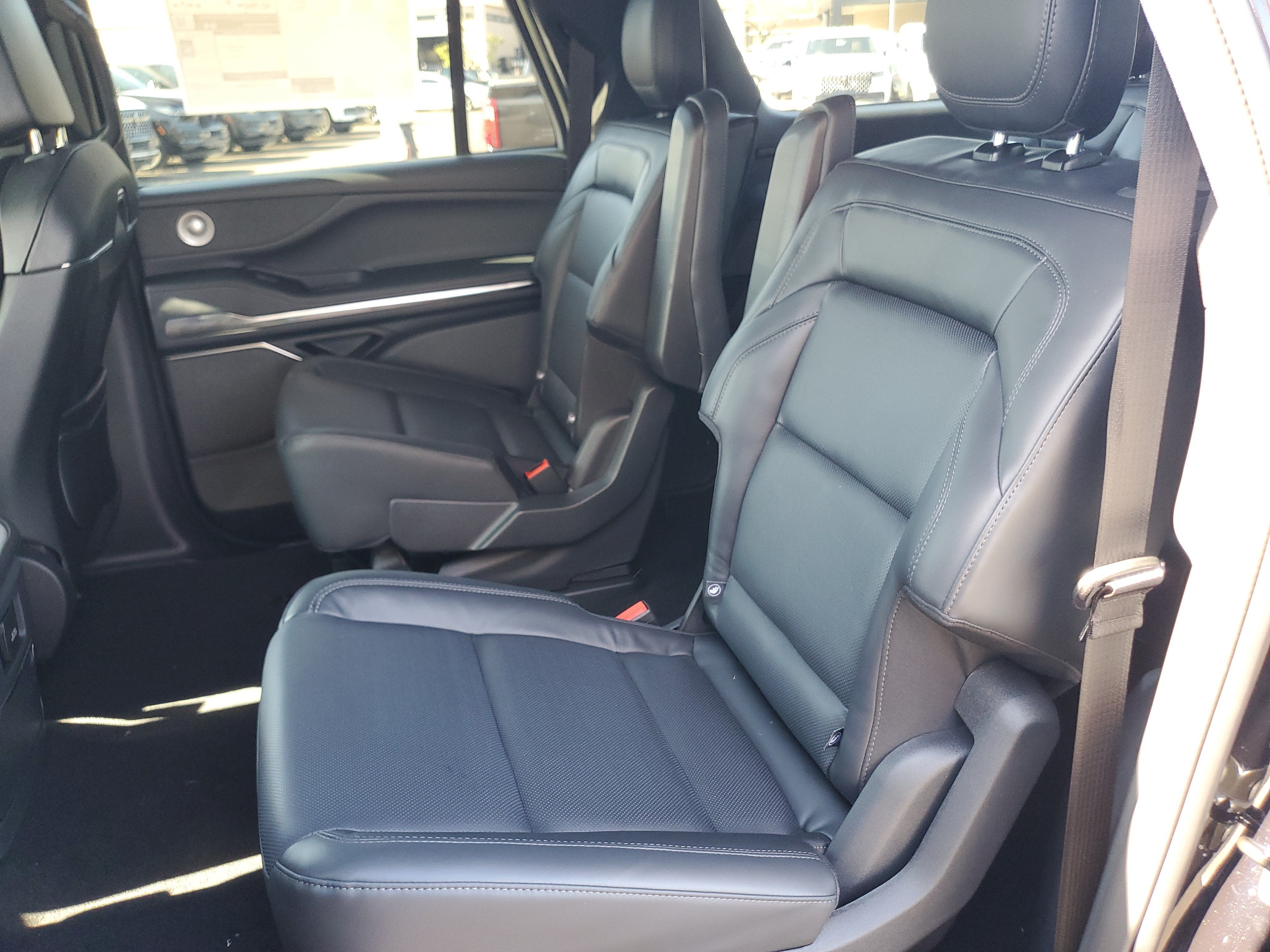 2027 Lincoln Navigator L Reserve