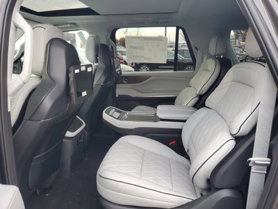 2025 Lincoln Navigator L Black Label