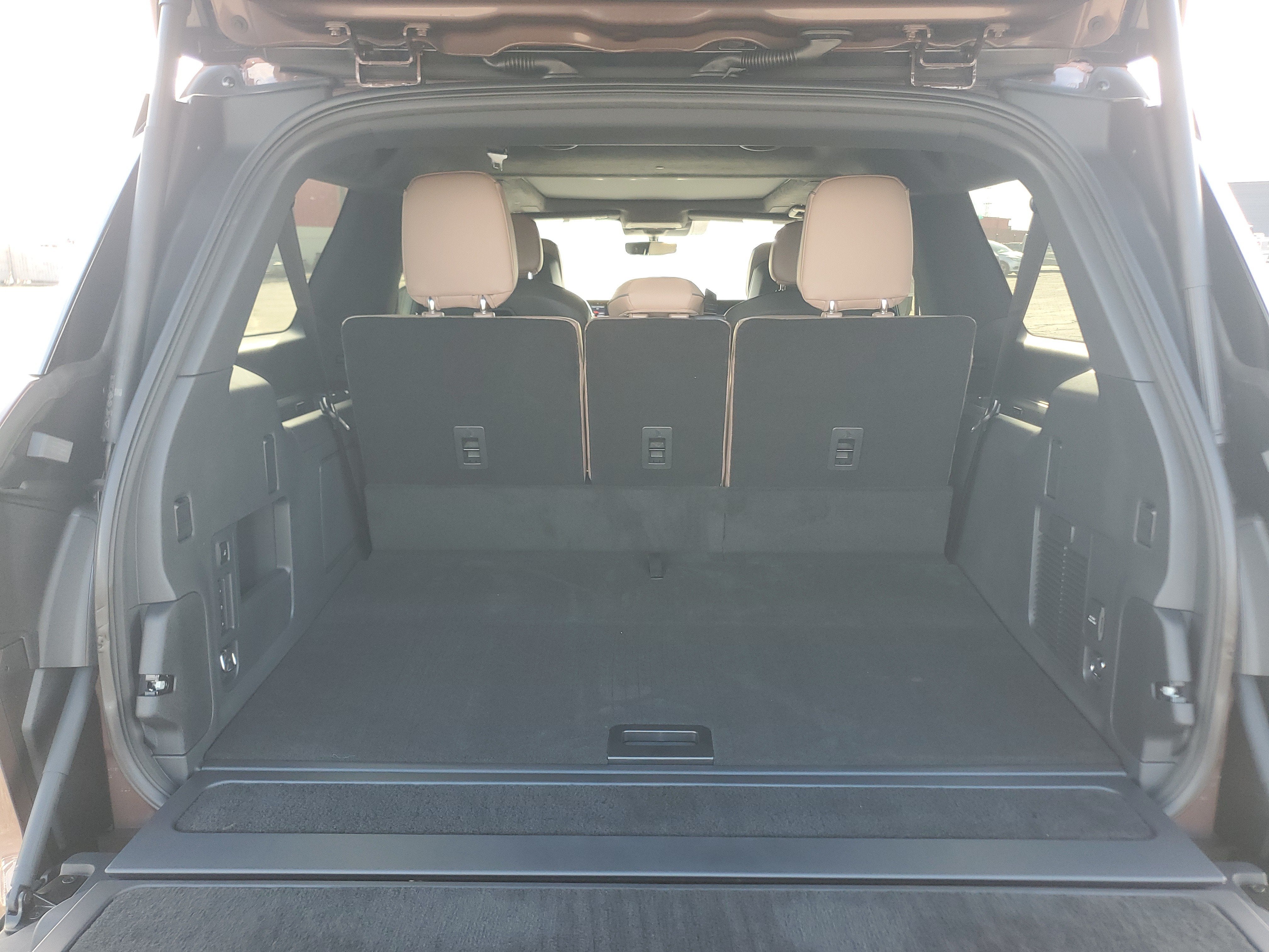 2027 Lincoln Navigator L Black Label