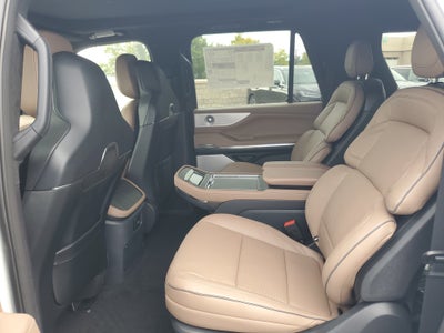 2027 Lincoln Navigator L Black Label