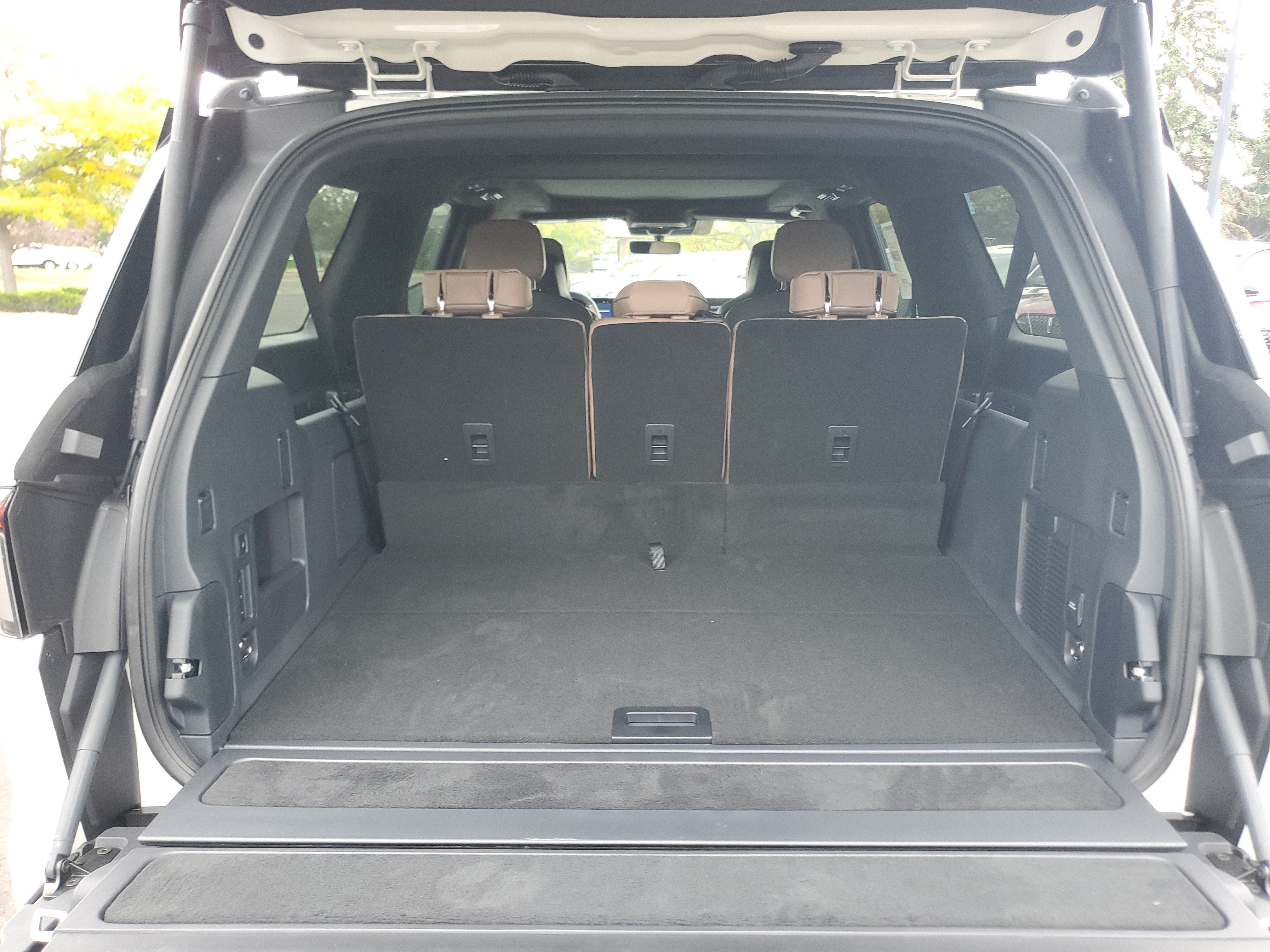 2027 Lincoln Navigator L Black Label