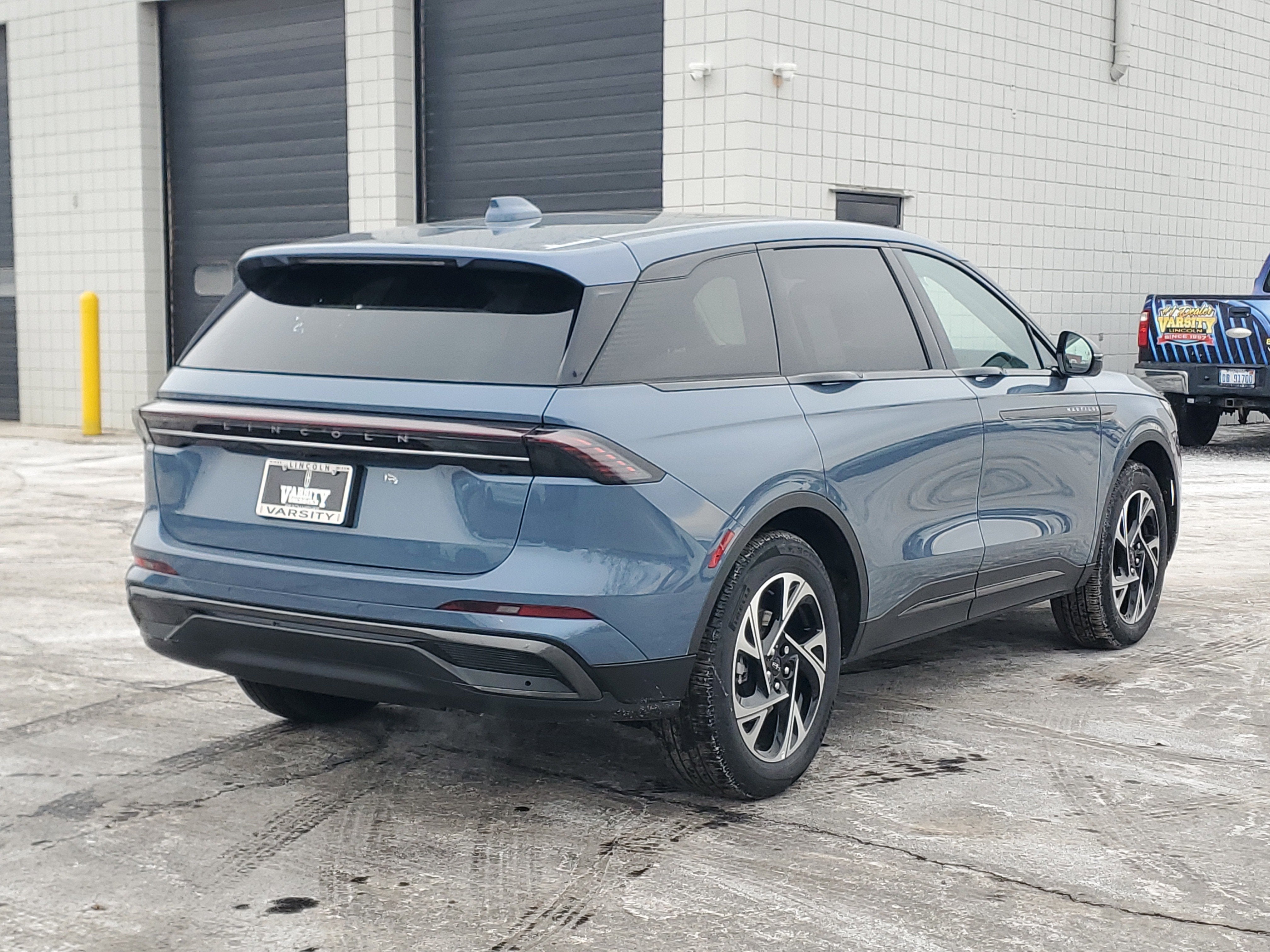 2026 Lincoln Nautilus Premiere Hybrid