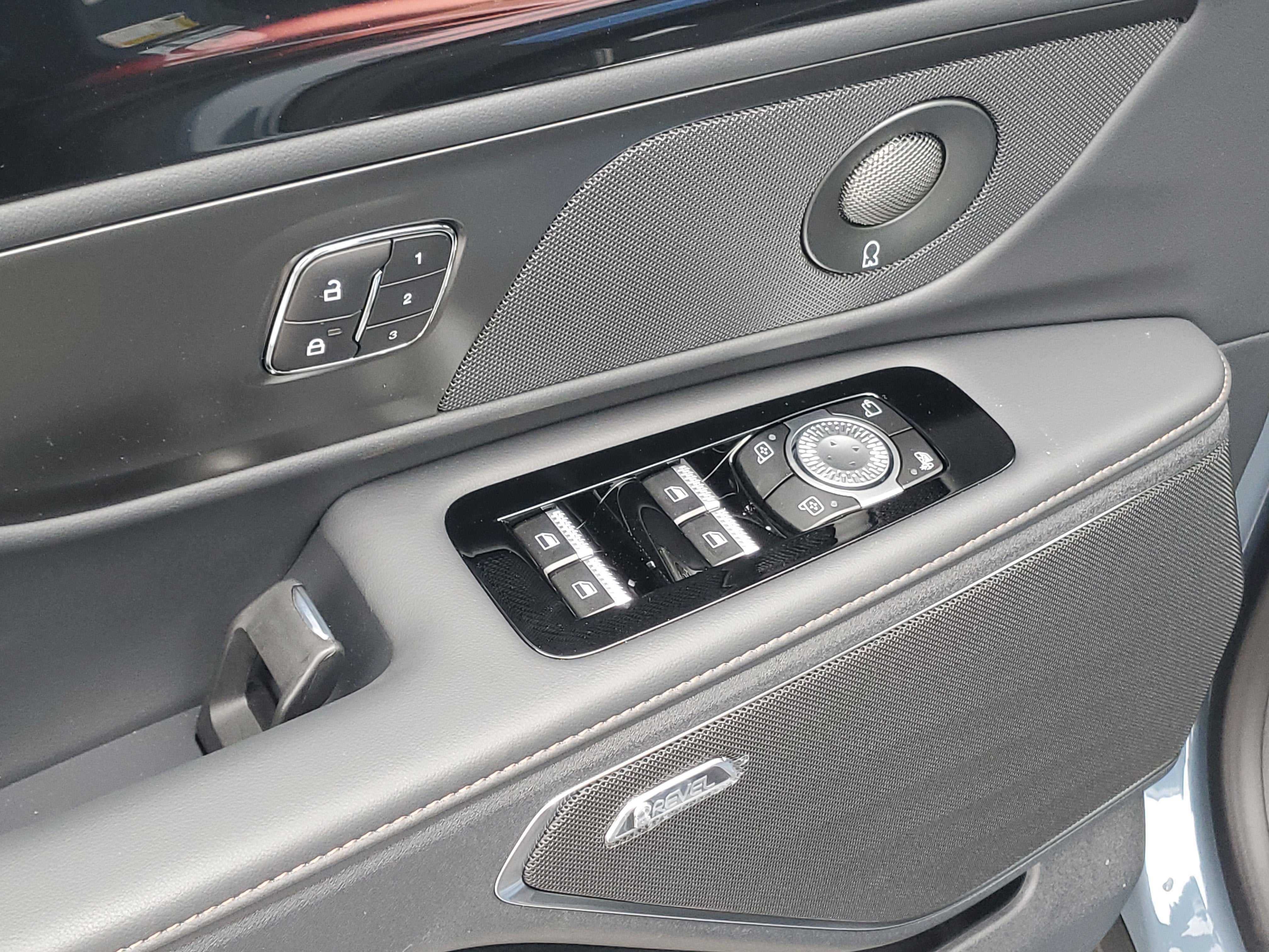 2026 Lincoln Nautilus Premiere Hybrid