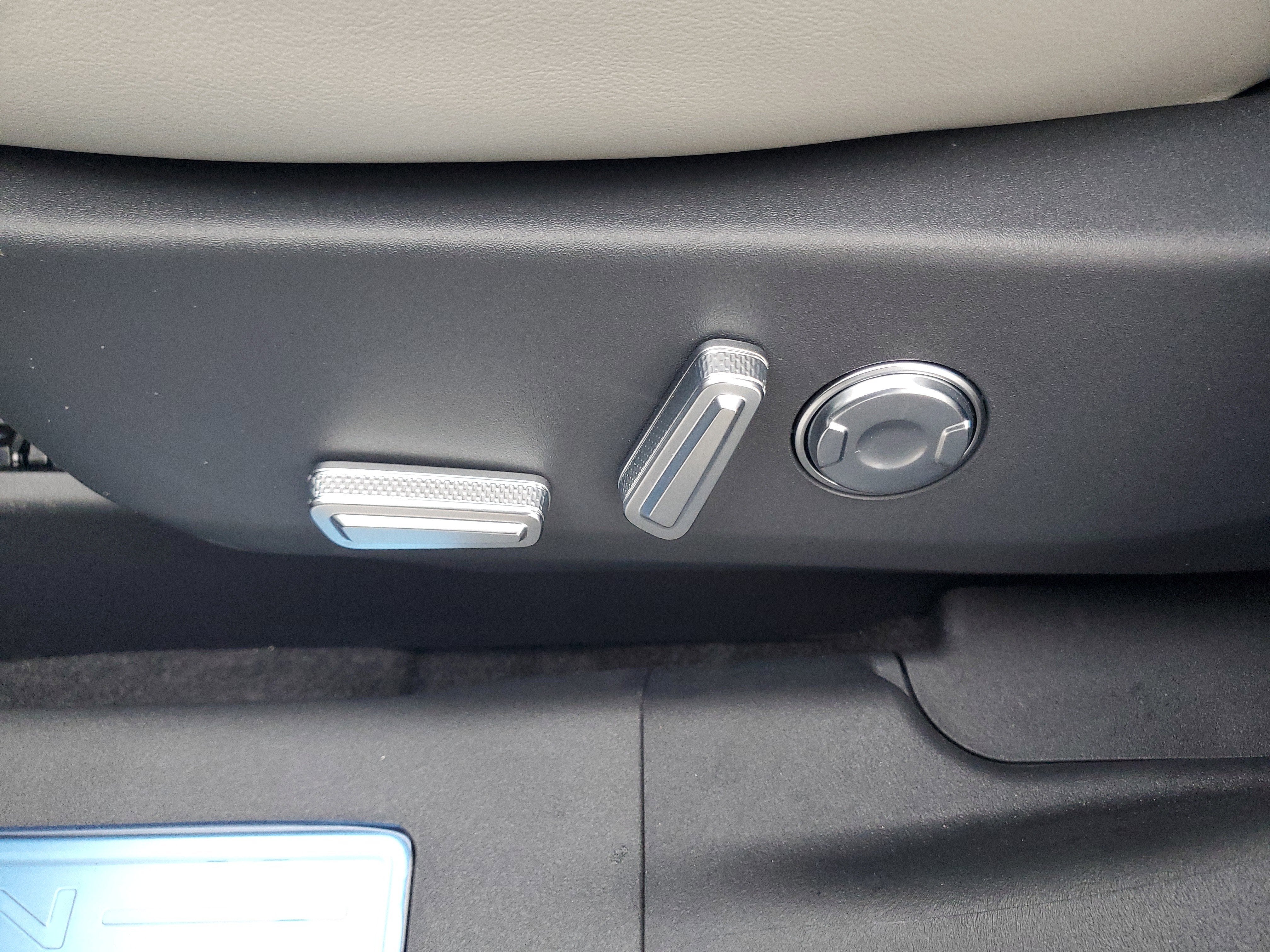 2026 Lincoln Nautilus Premiere Hybrid