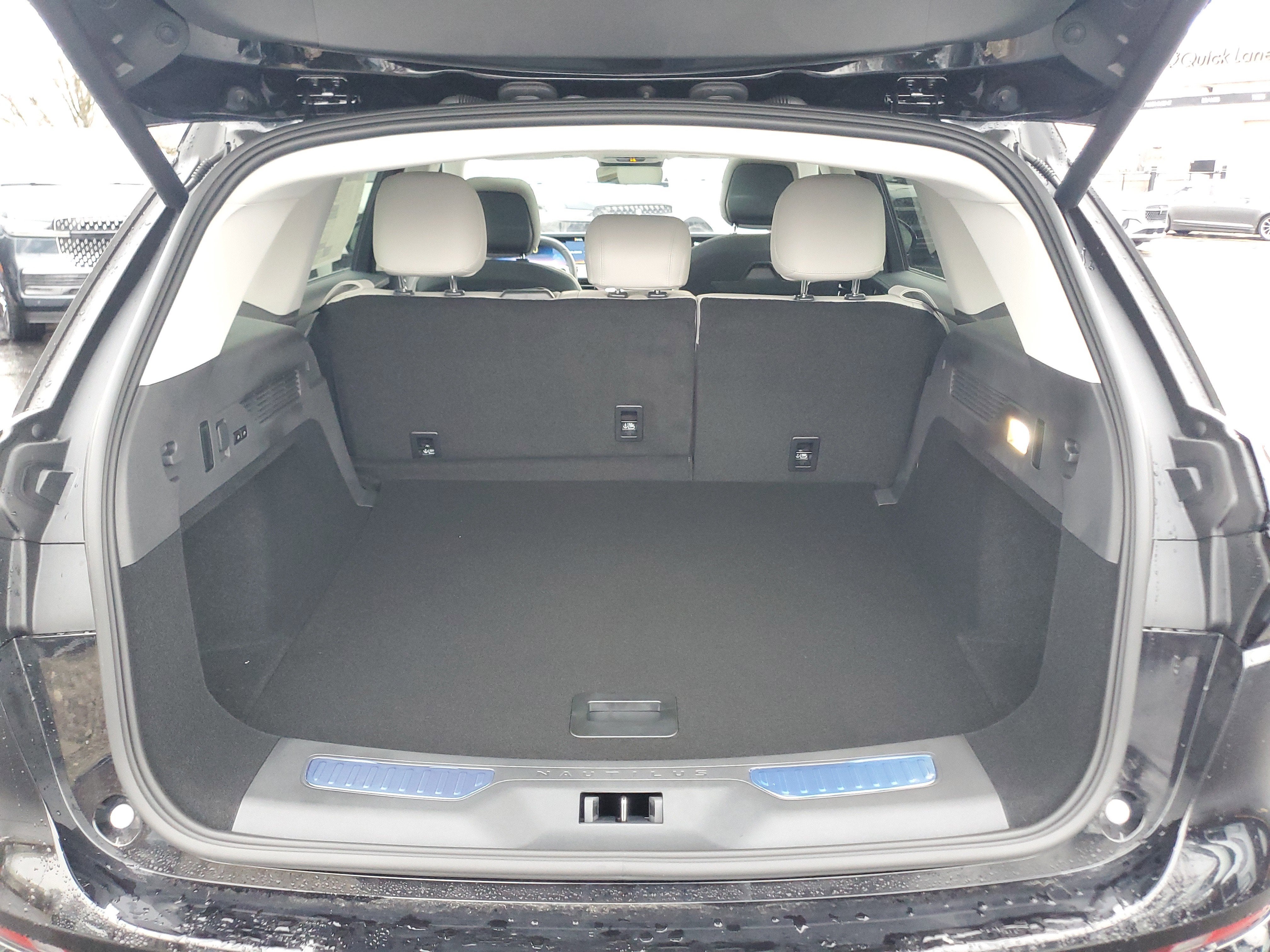 2026 Lincoln Nautilus Premiere Hybrid